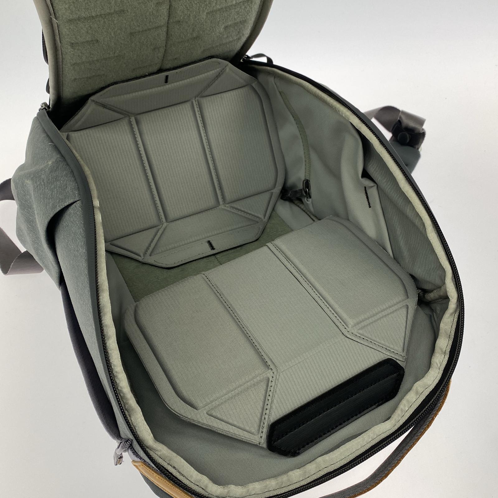 その他バッグ Peak Design バックパック グレー