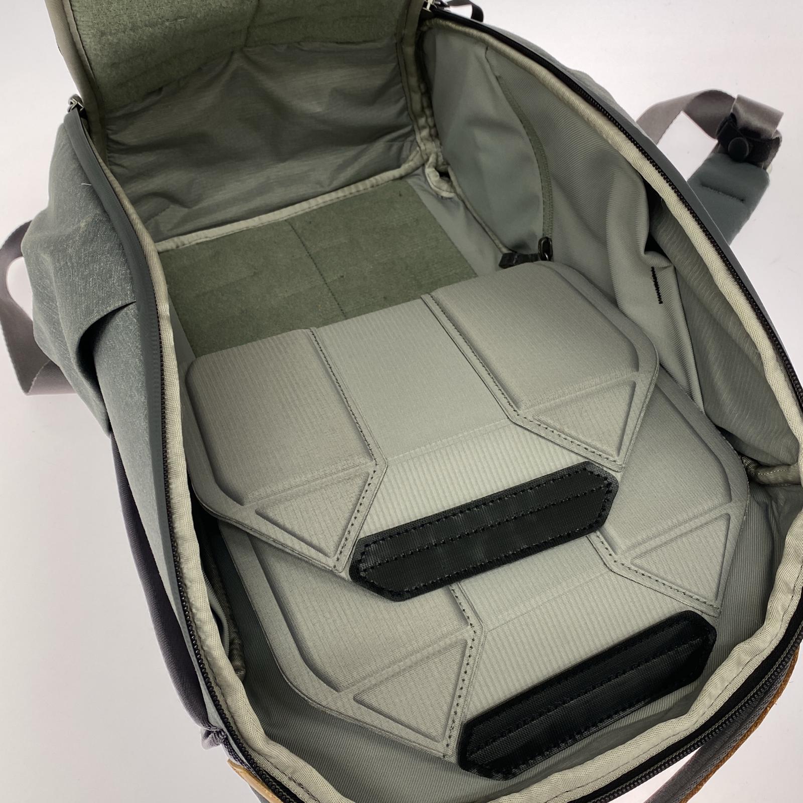 その他バッグ Peak Design バックパック グレー