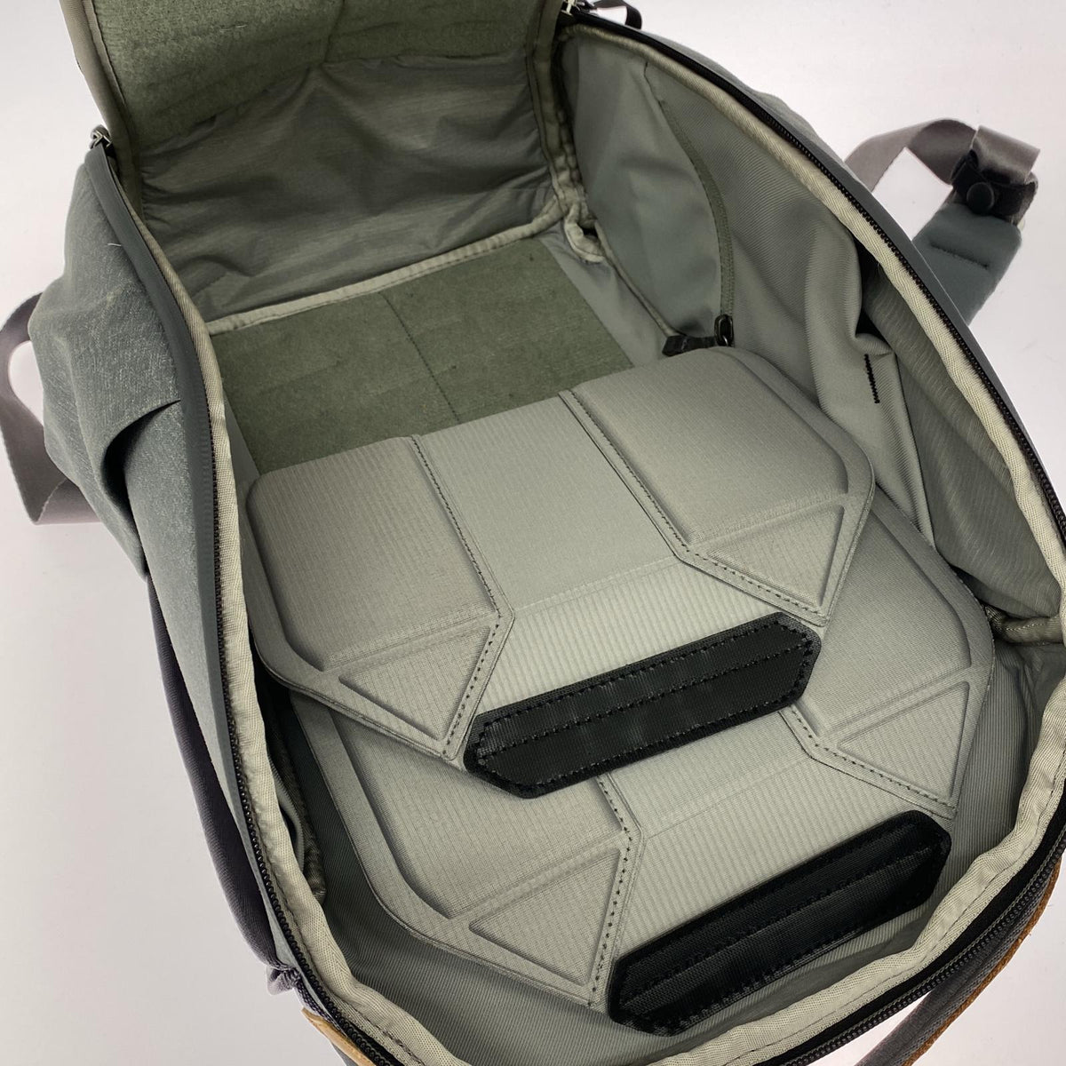 その他バッグ Peak Design バックパック グレー