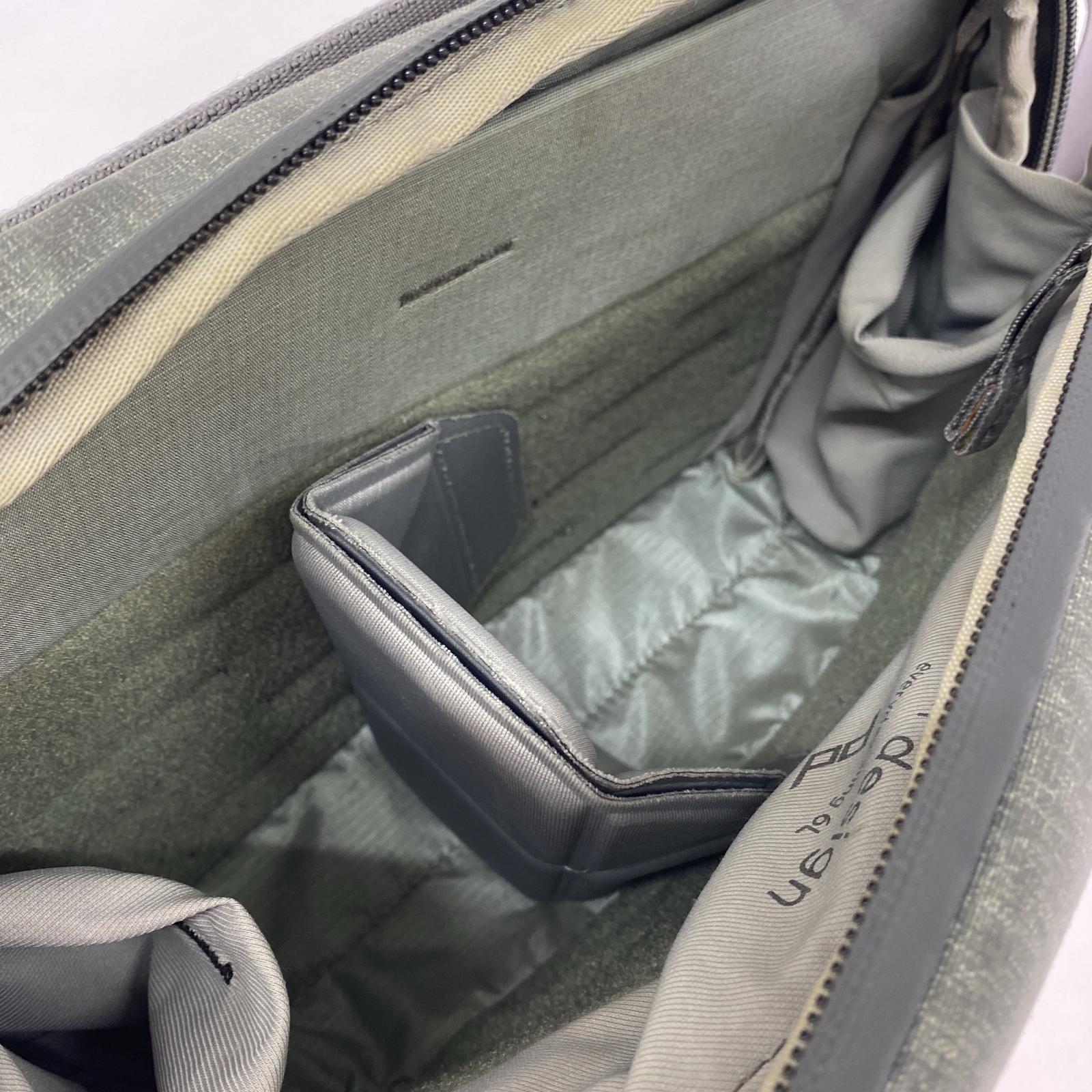 ショルダーバッグ Peak Design グレー