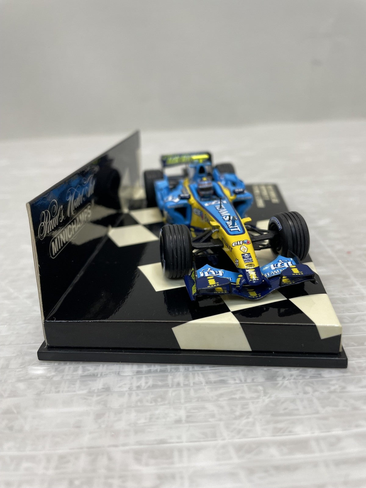 1/43 Renault F1 Team R26 スケールカー