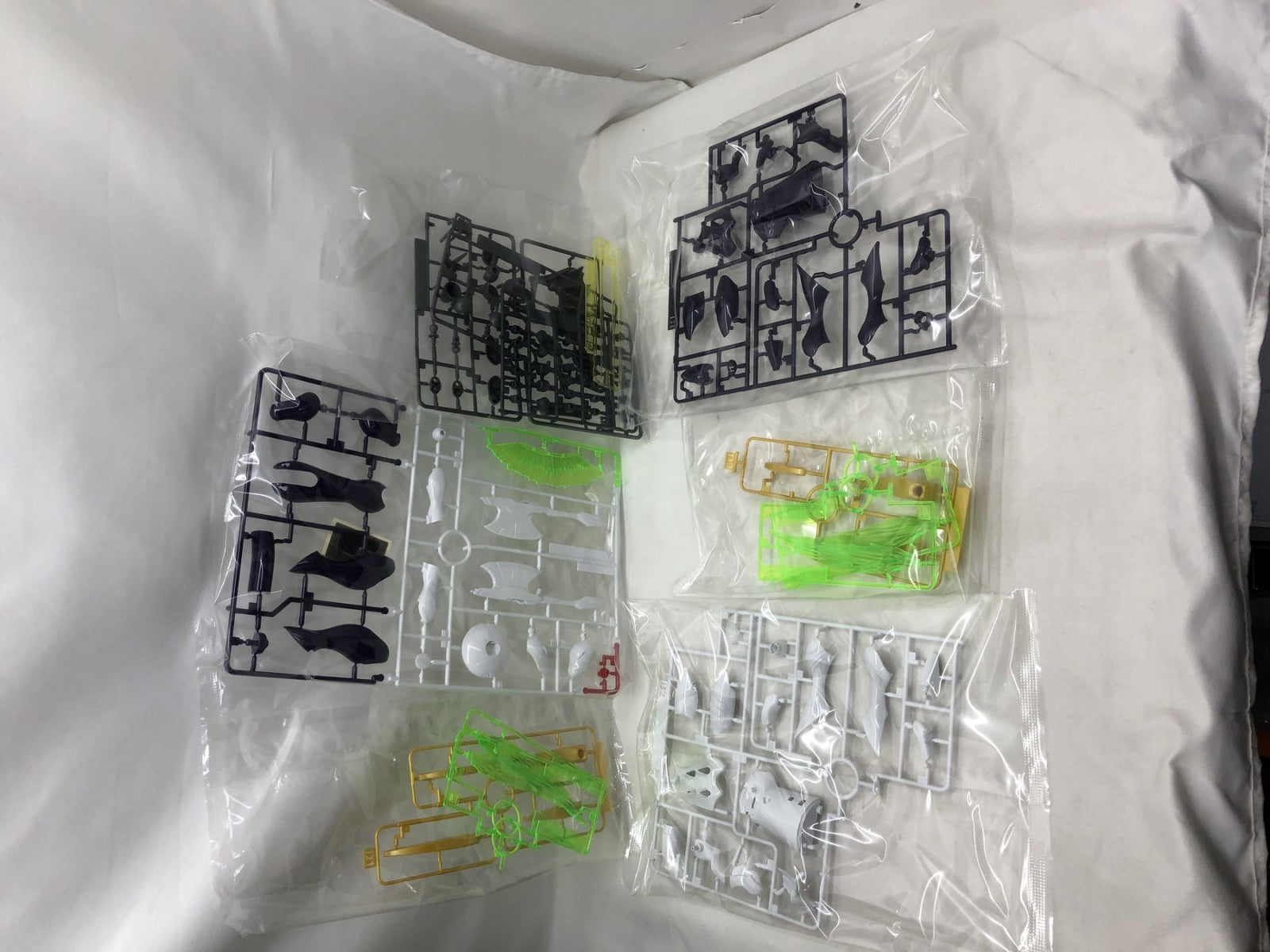 HG ディキトゥス 光のカリスト専用機 ガンプラ
