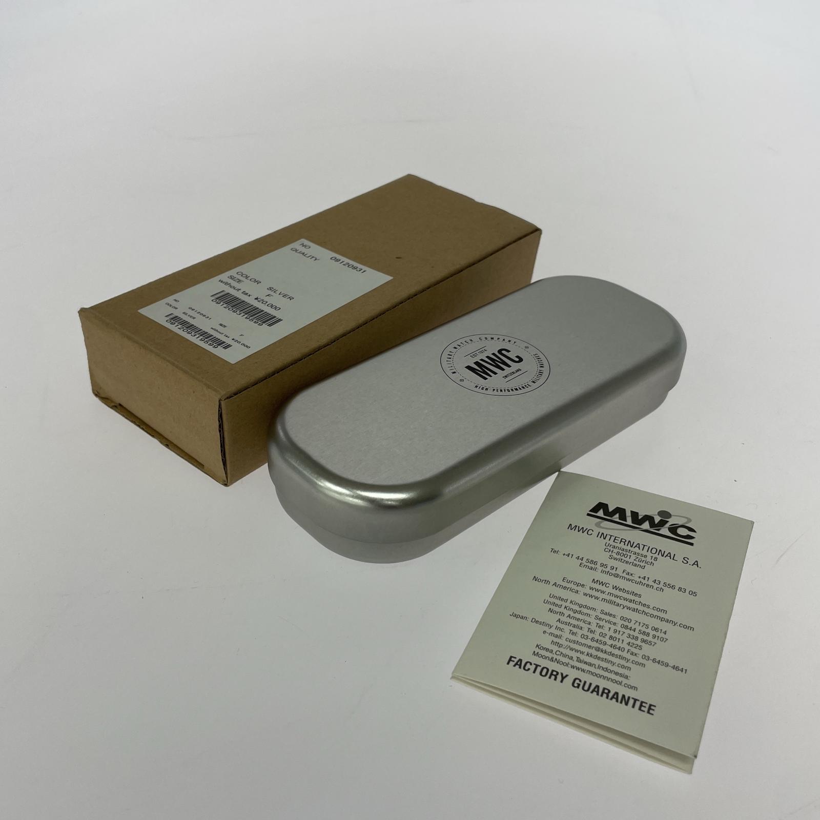 腕時計 MWC ミリタリーウォッチ カーキ