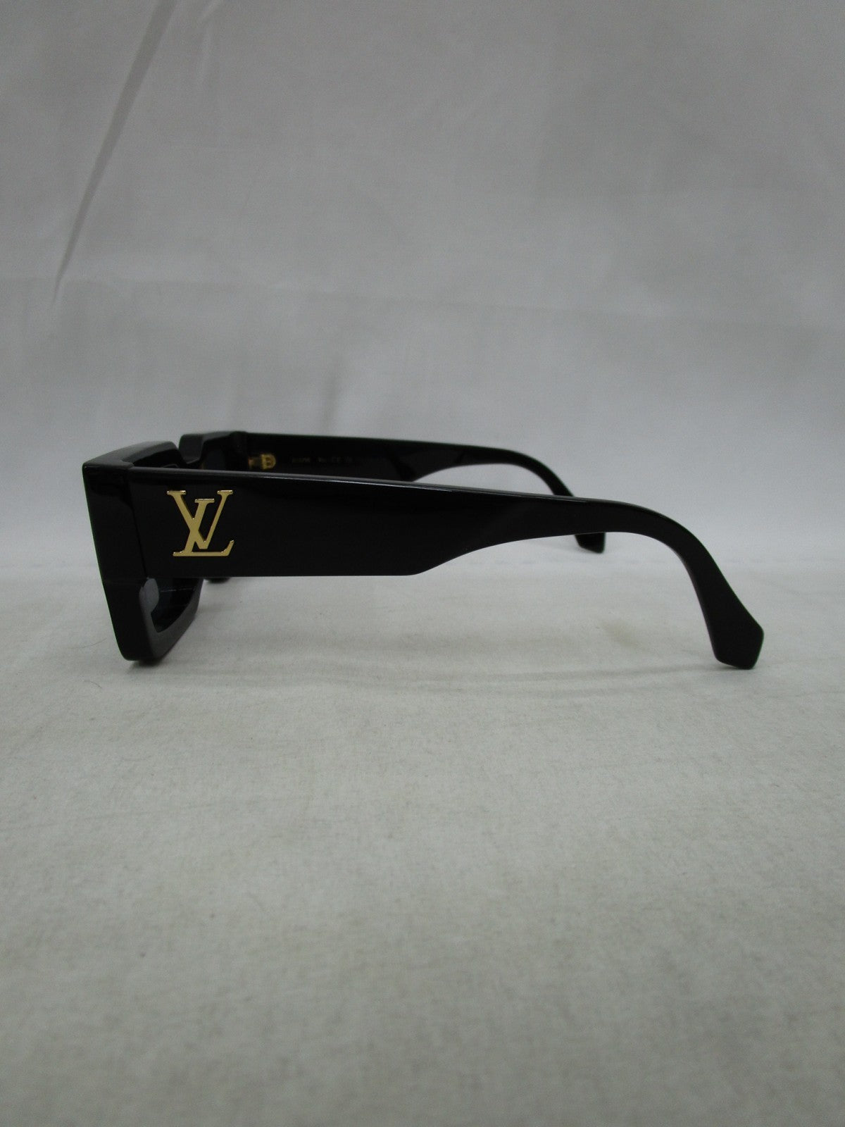LV/クラッシュ・スクエア