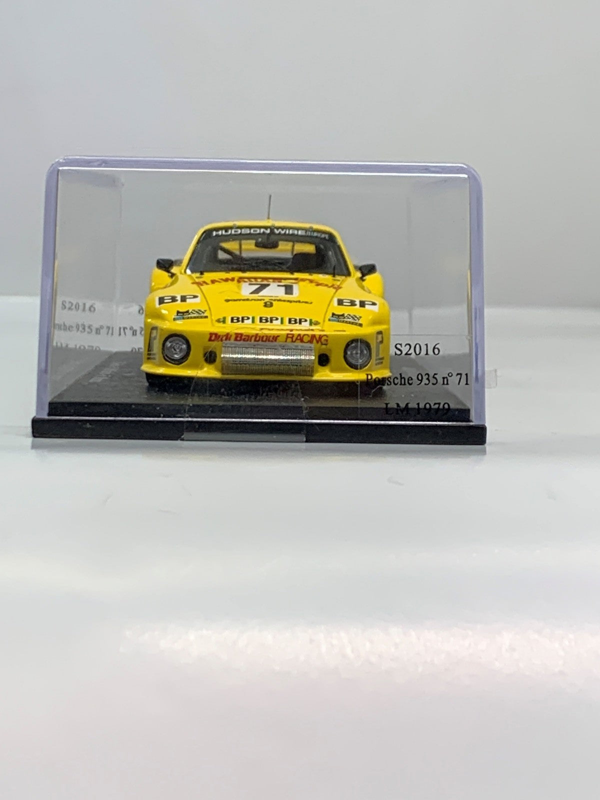 SPARK Porsche 935 LM 1979 スケールカー