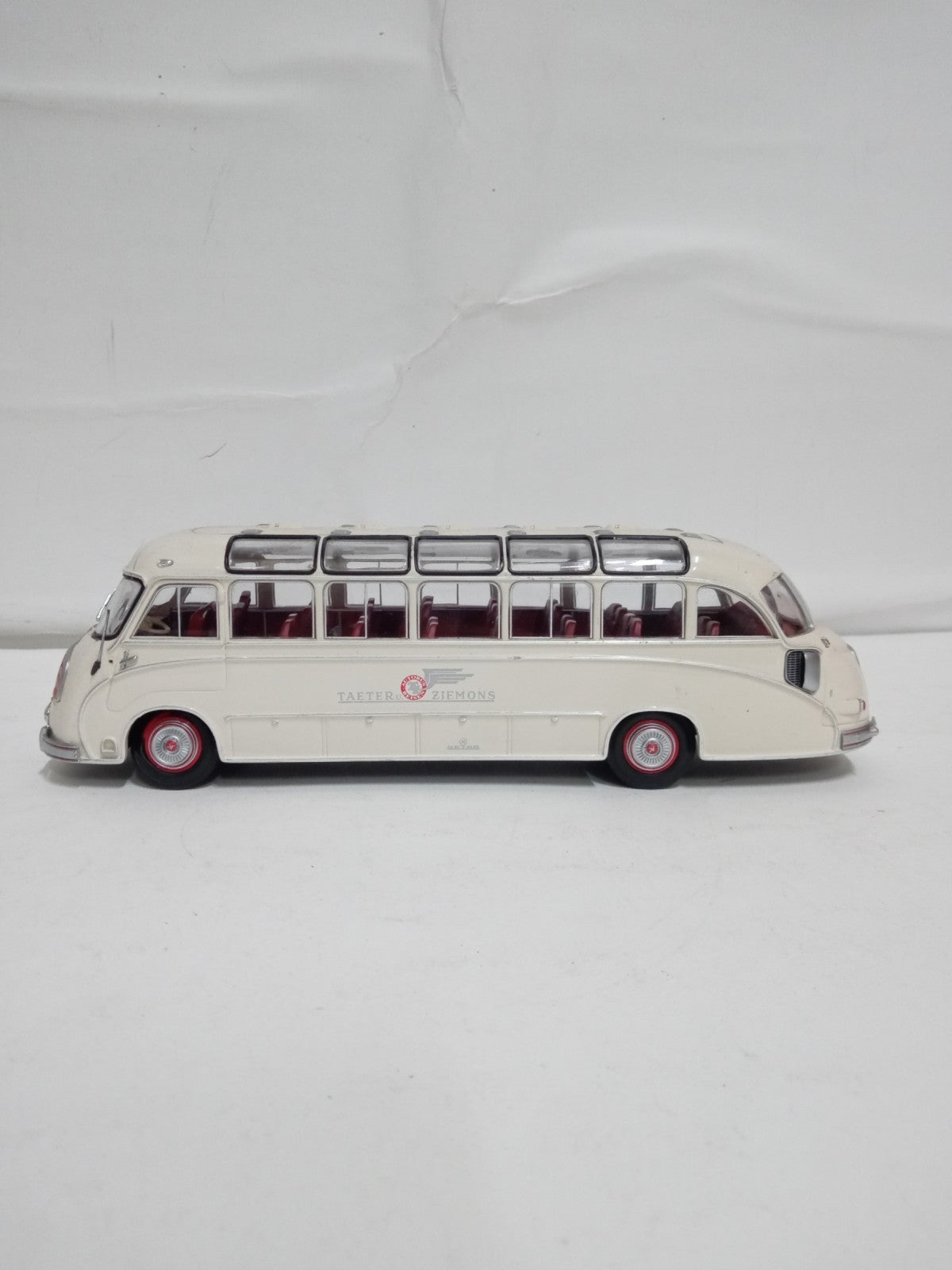 ミニチャンプス サンババス スケールカー