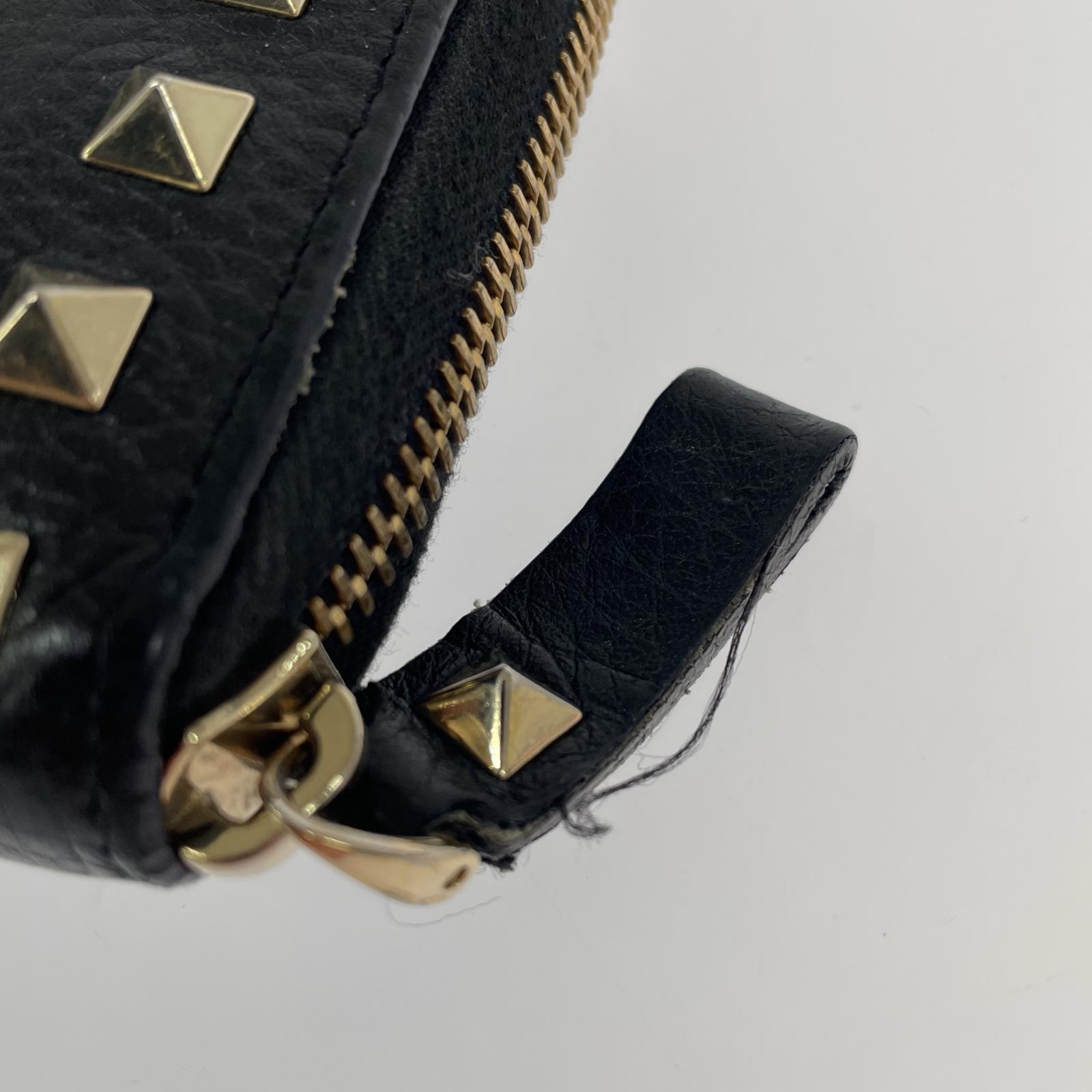 長財布 ロックスタッズ ラウンドジップ 長財布 ブラック