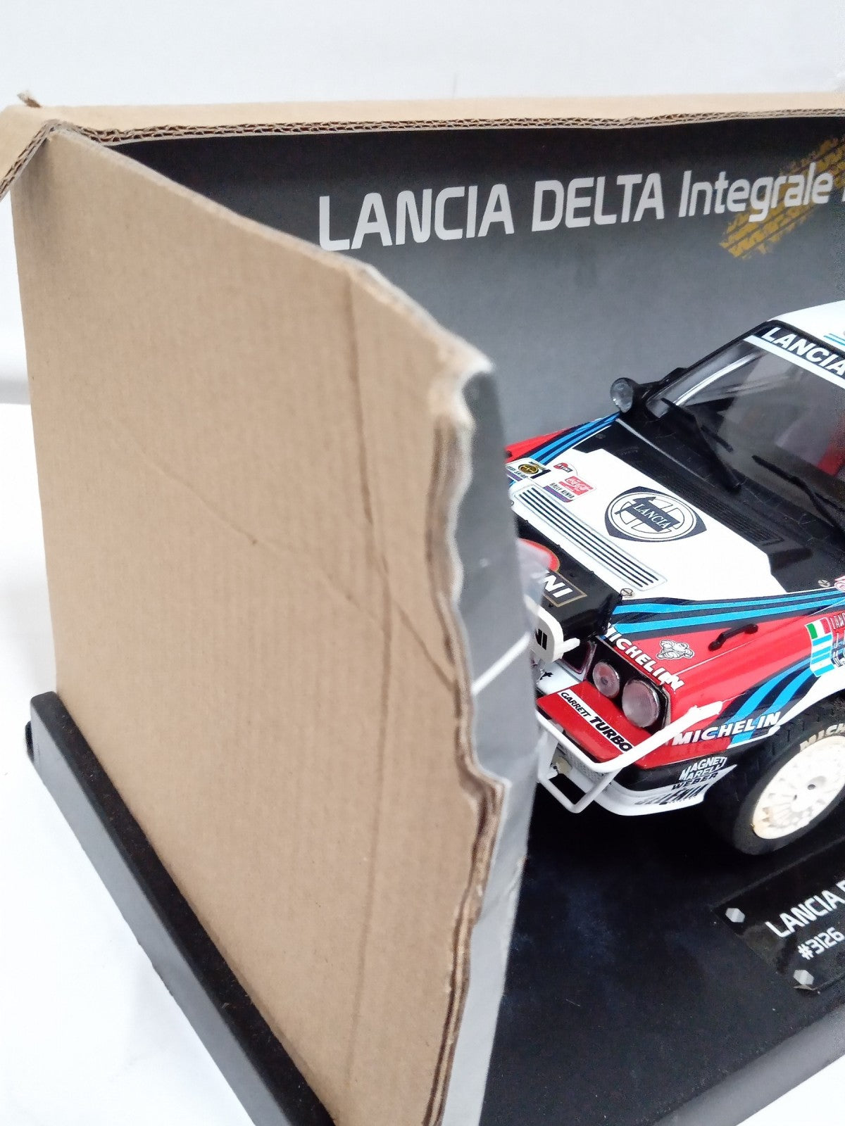 Sun Star 1/18 LANCIA DELTA Integrale 16v スケールカー