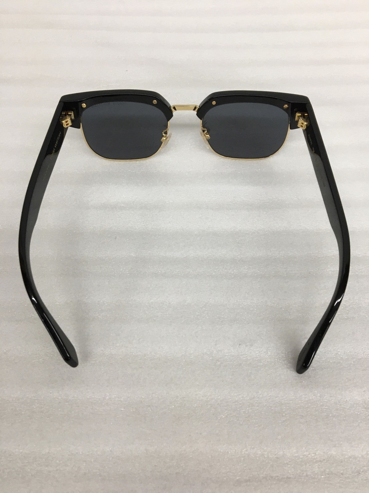 LOUIS VUITTON LV エスケープ サングラス Z2592U