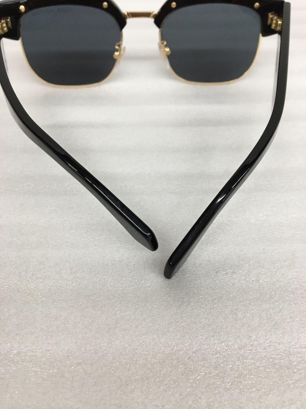 LOUIS VUITTON LV エスケープ サングラス Z2592U