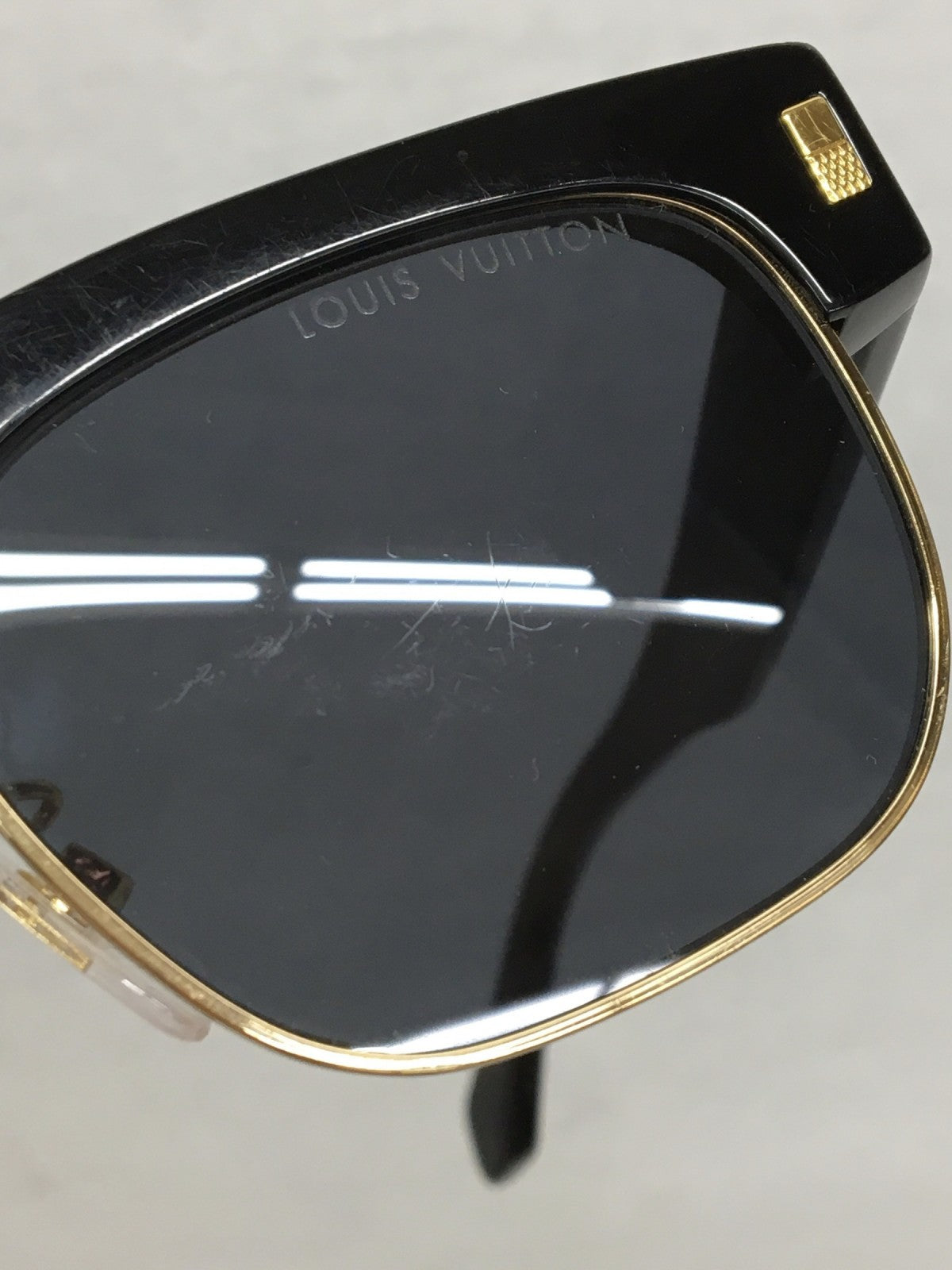 LOUIS VUITTON LV エスケープ サングラス Z2592U