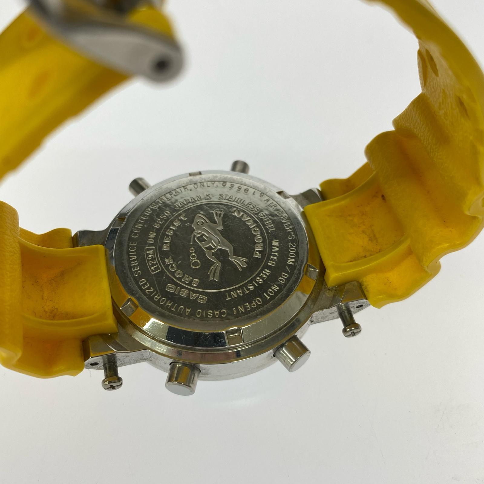 腕時計 DW-8250 イエロー
