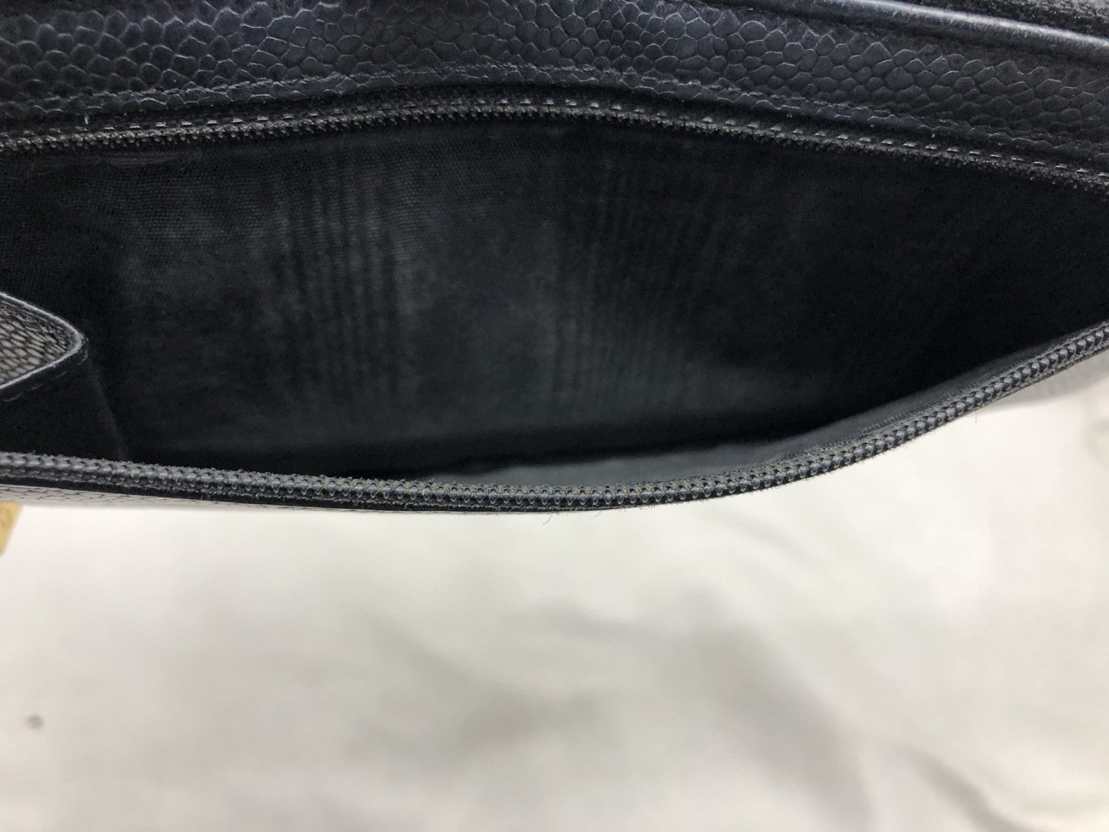 キャビアスキン ココマーク/ラウンドジップ長財布 ブラック
