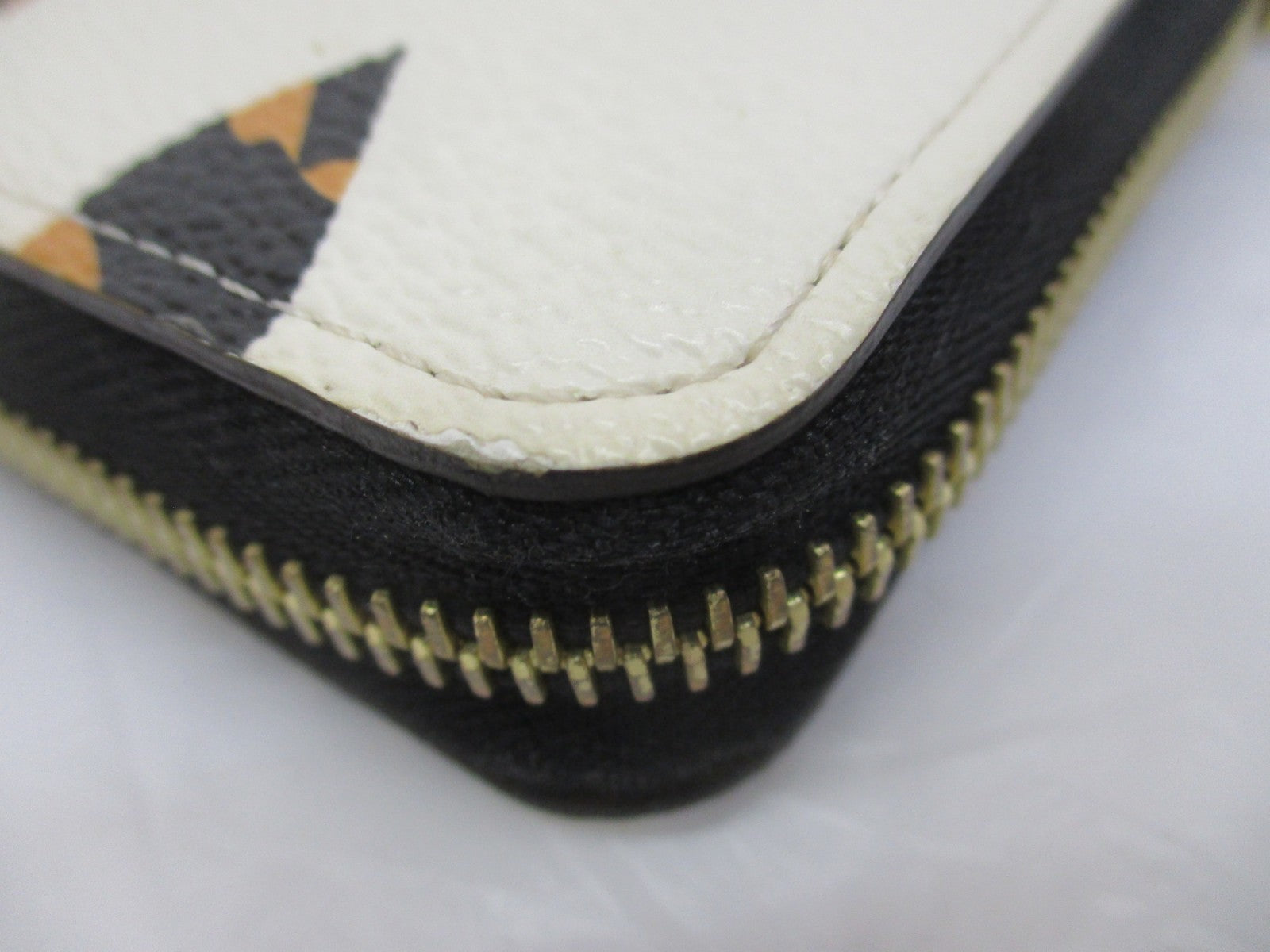 LV/ジッピーウォレット/モノグラム ジャングル/M44745 MM44745