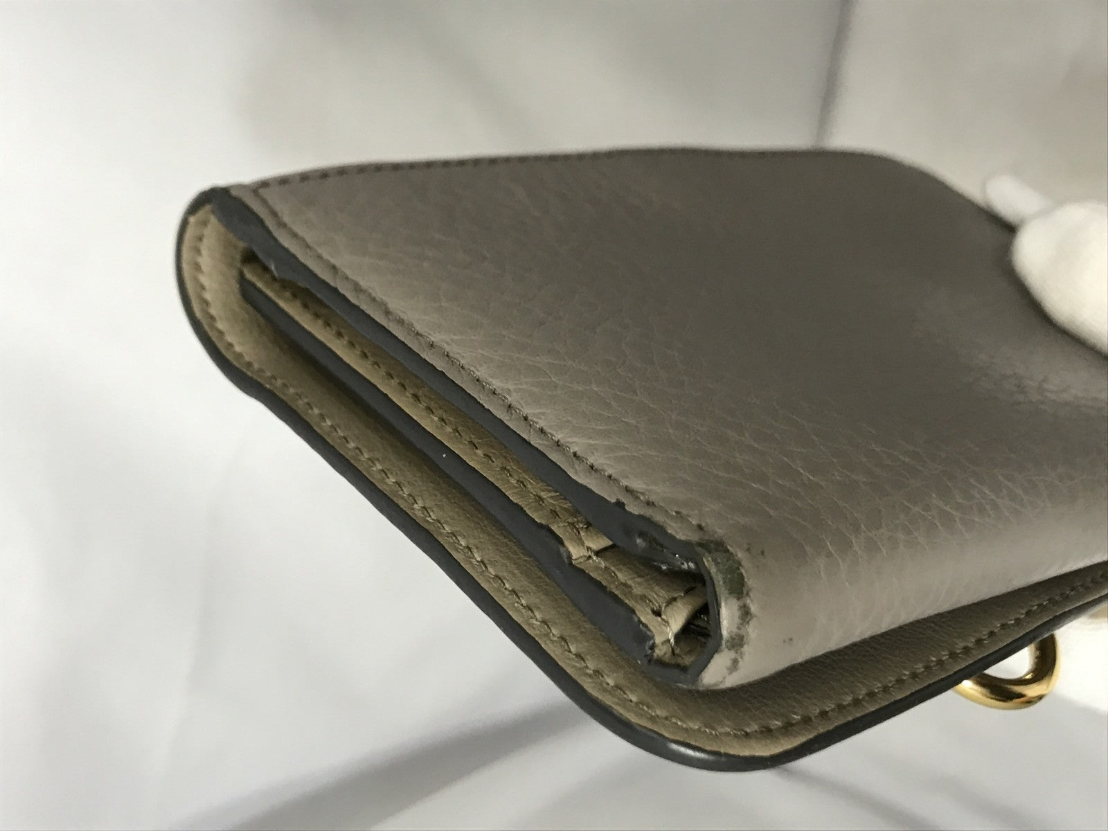 ALPHABET COMPACT WALLET CHC21WP945F57 053