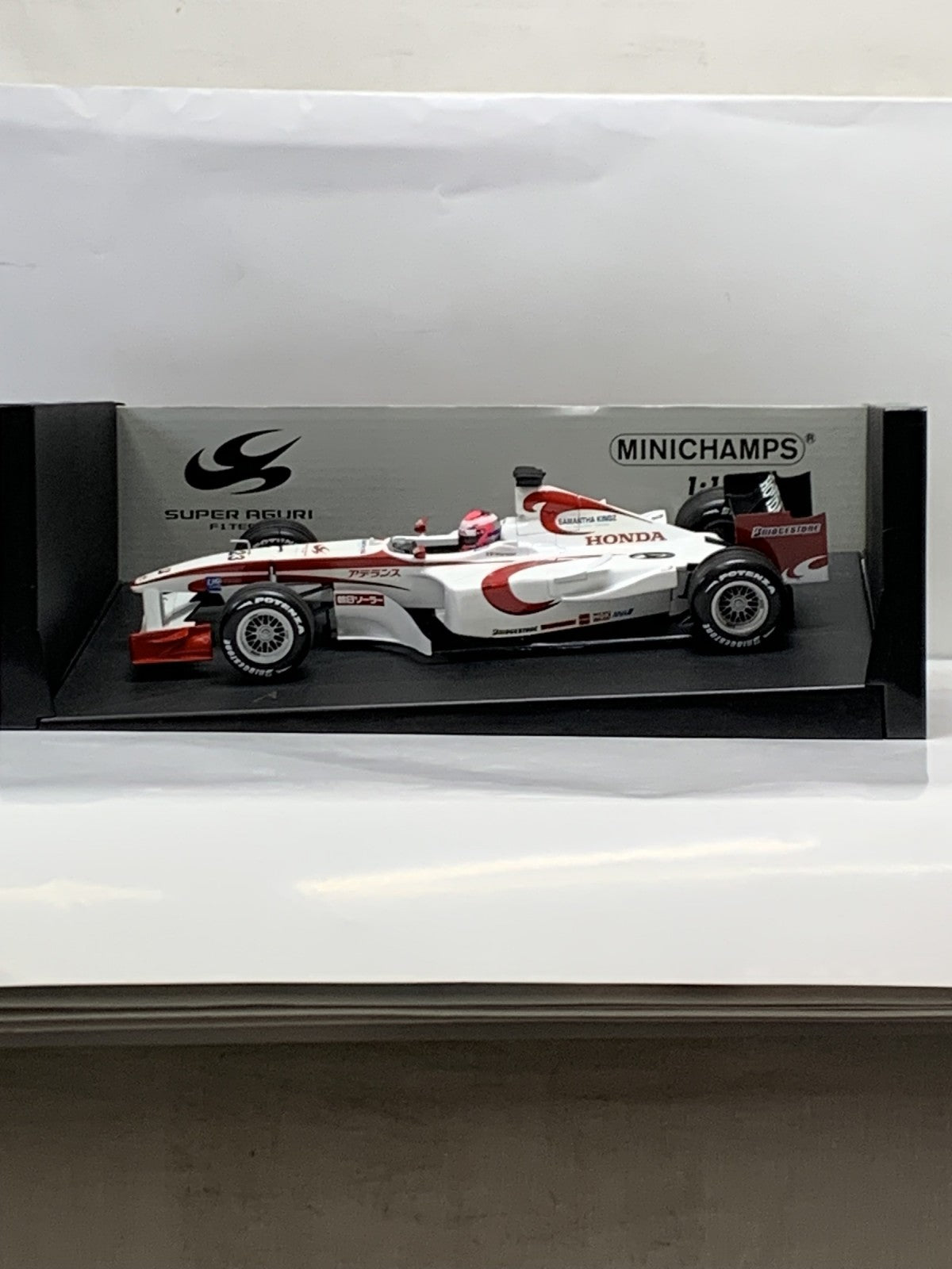PMA 1/18 スーパーアグリ ショーカー 2006 F.モンタニー #23 スケールカー