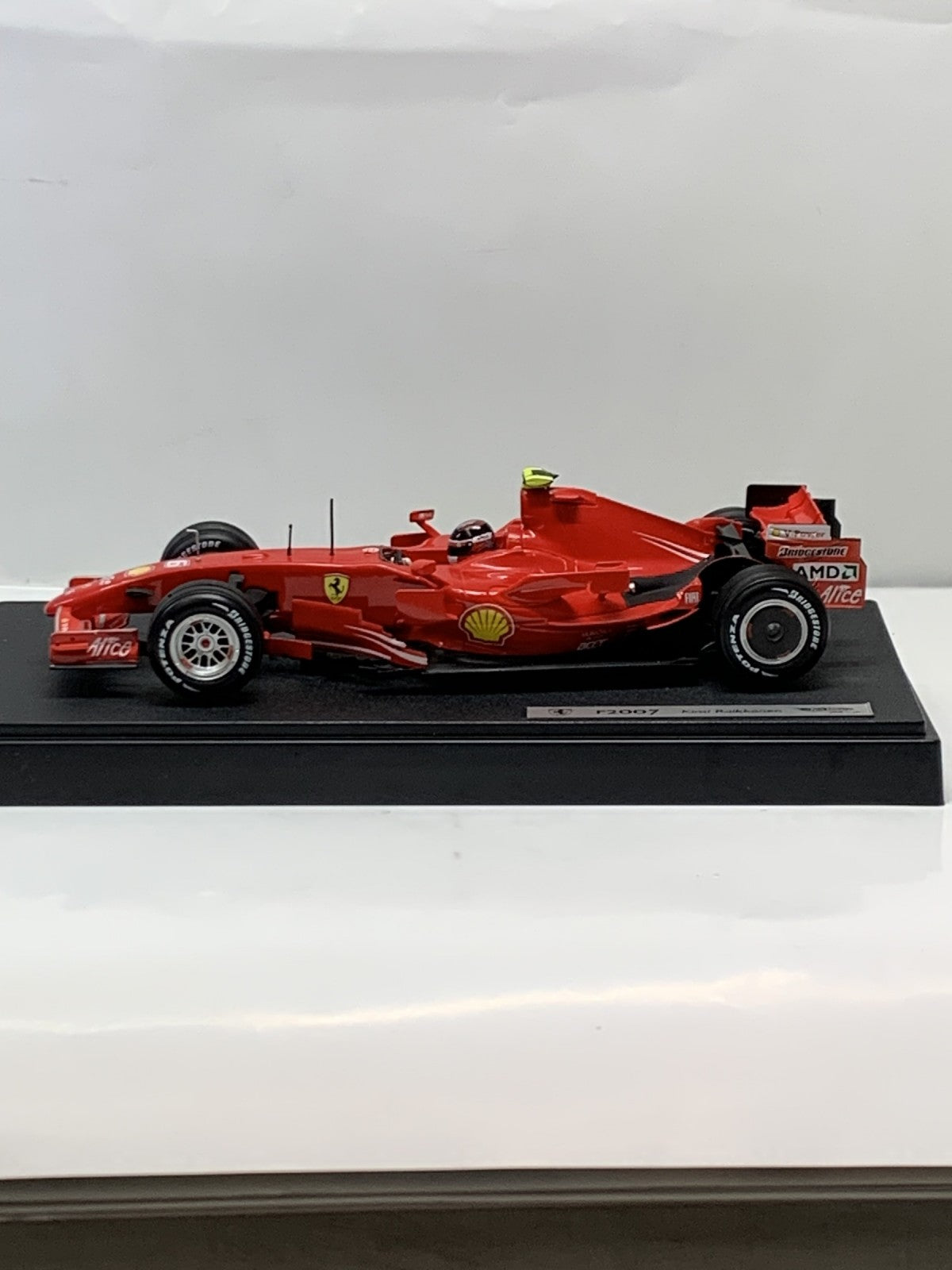 ホットウィール 1/18 F2007 K.ライコネン #6 スケールカー