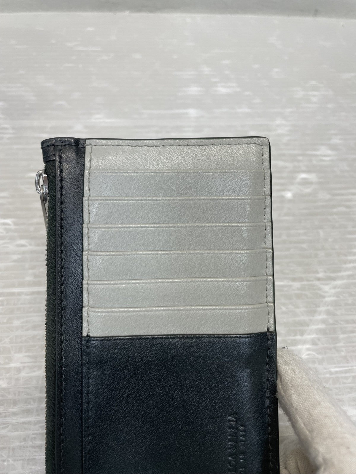 BOTTEGA VENETA ロングファスナー カセット カードケース ダクグリーン
