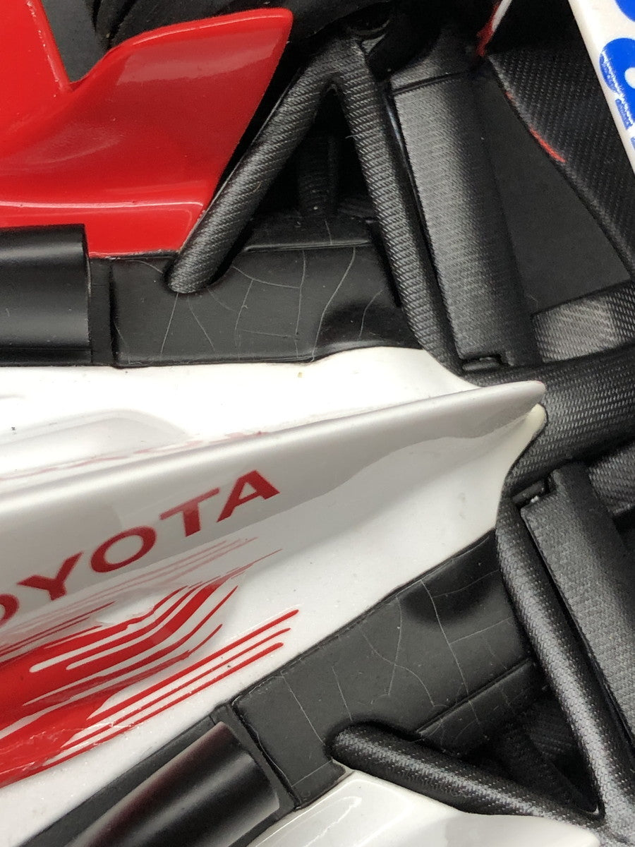 ミニチャンプス TOYOTA TF104 1/18 スケールカー