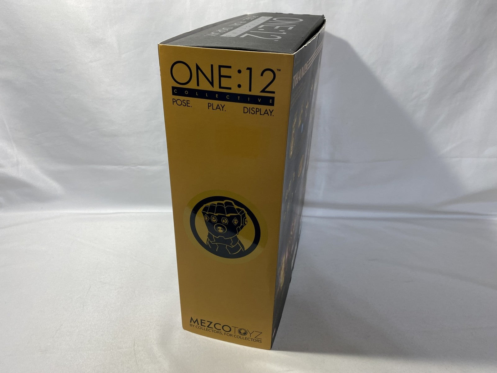 MEZCO ONE:12 サノス フィギュア/グッズ
