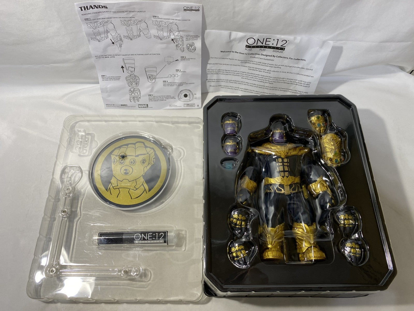 MEZCO ONE:12 サノス フィギュア/グッズ