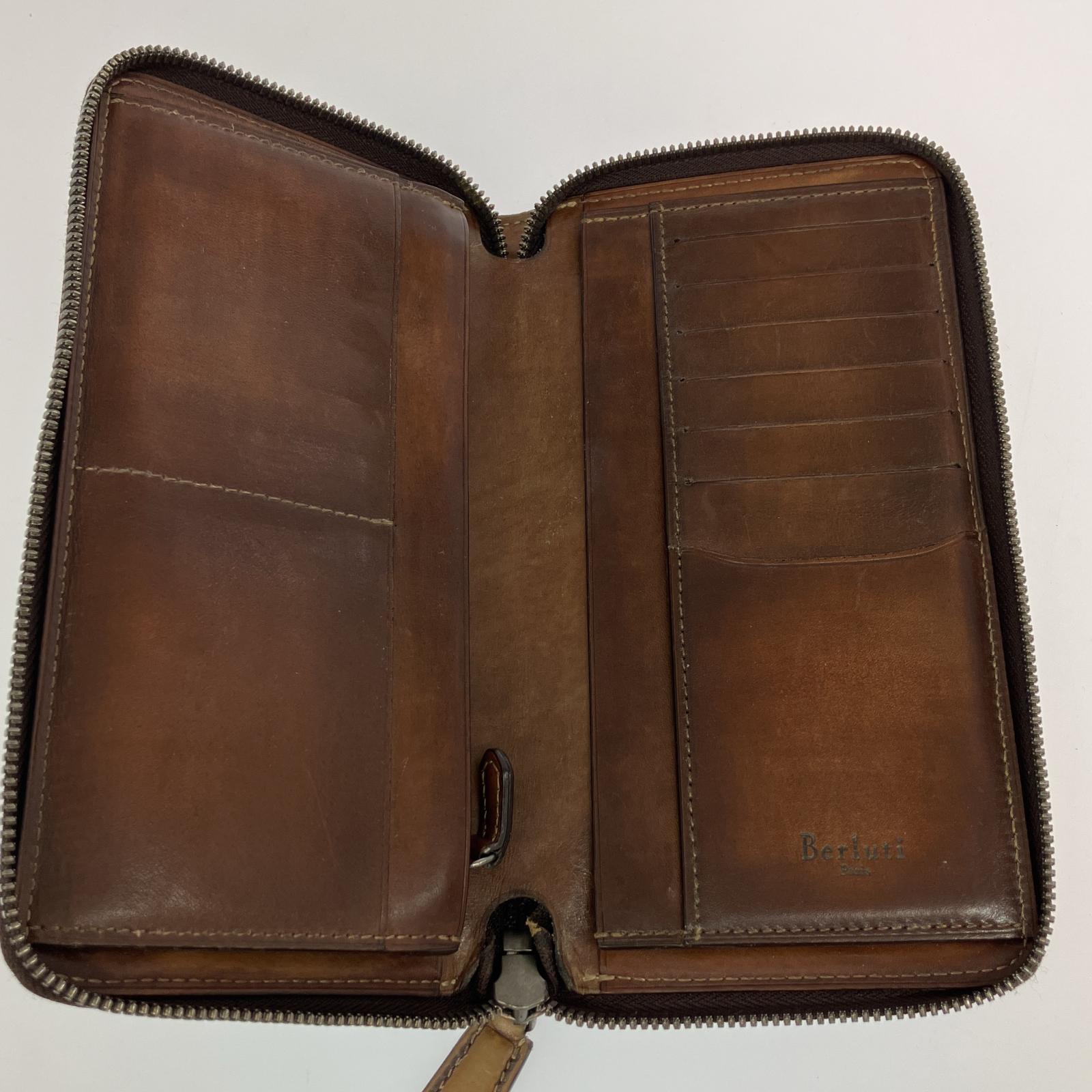 長財布 berluti ブラウン