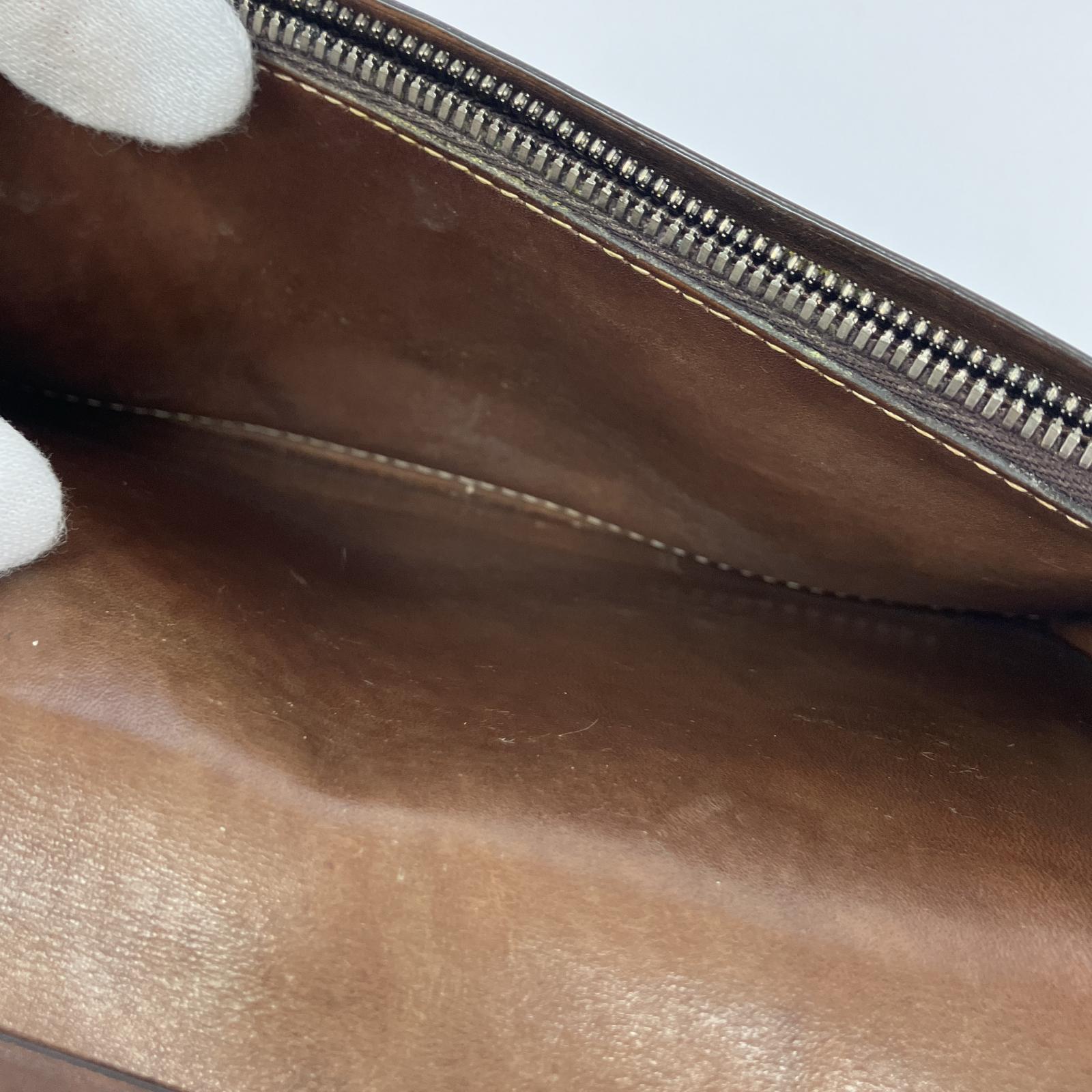 長財布 berluti ブラウン