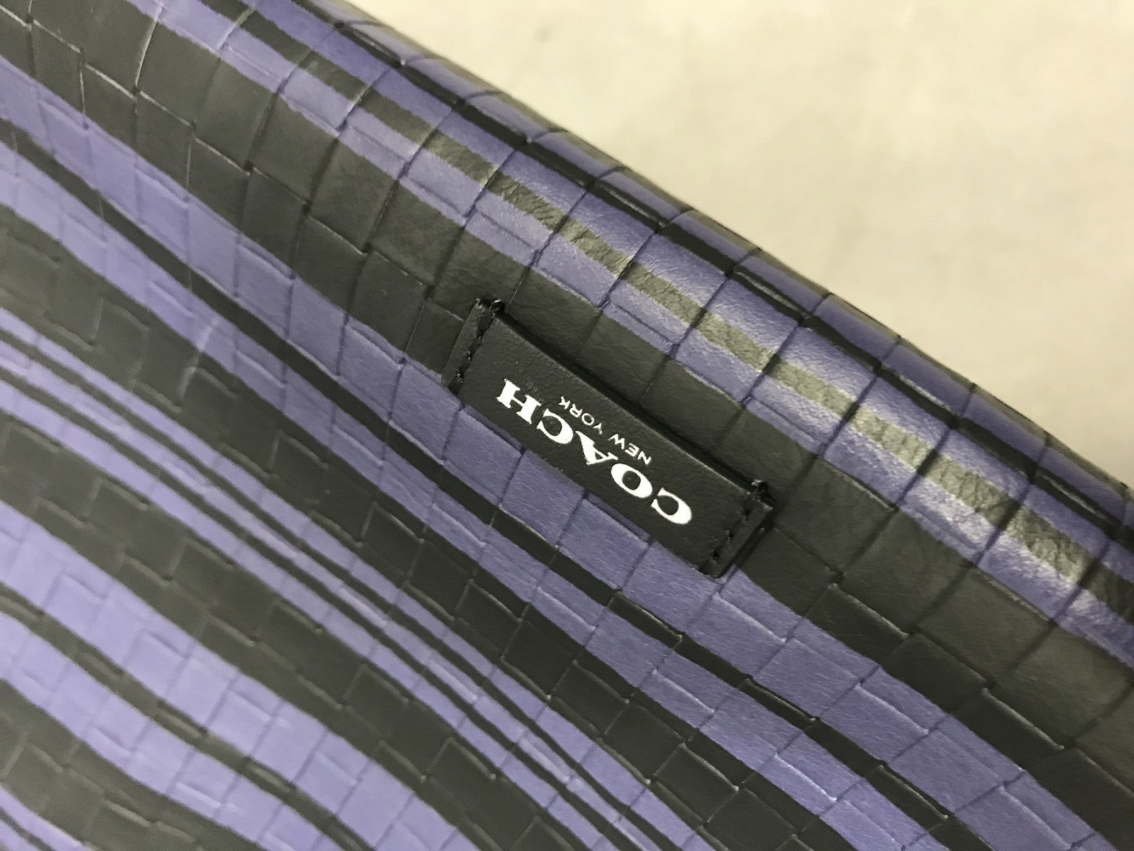 COACH ブリーカー エンボスド レザートートバッグ 30181