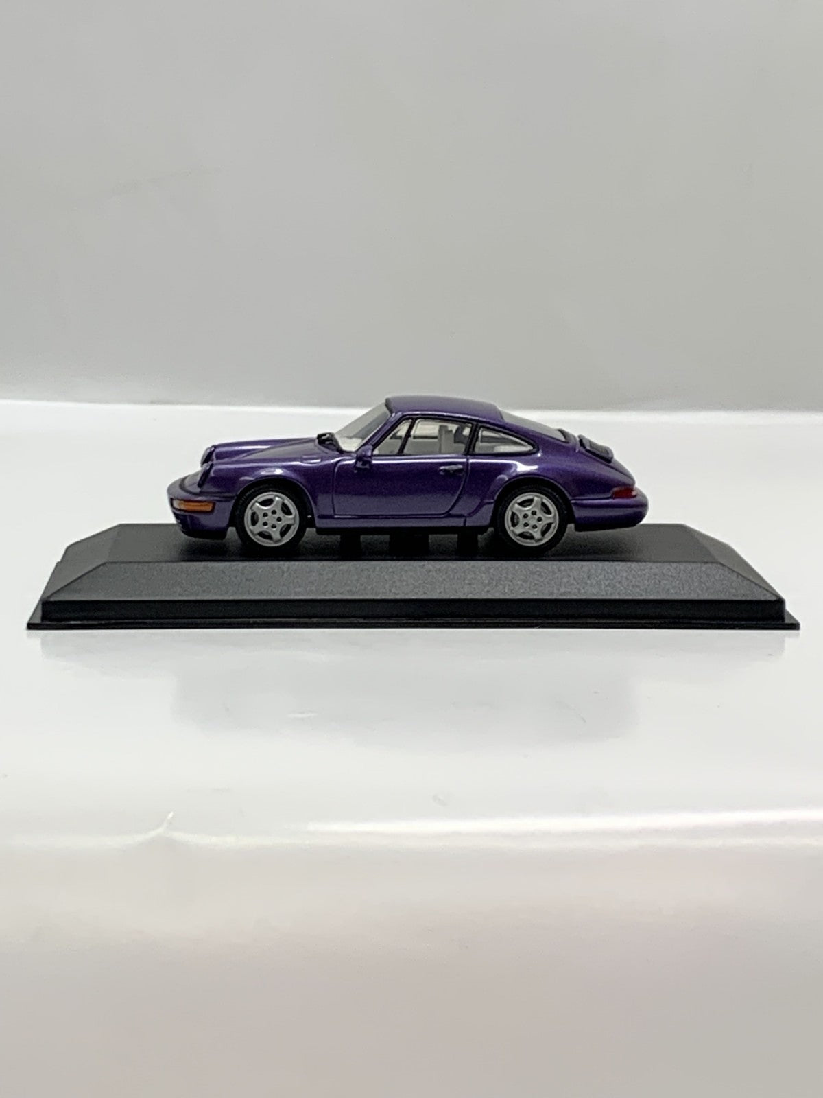 1/43 PMA ポルシェ 911 カレラ 2/4 1992 スケールカー