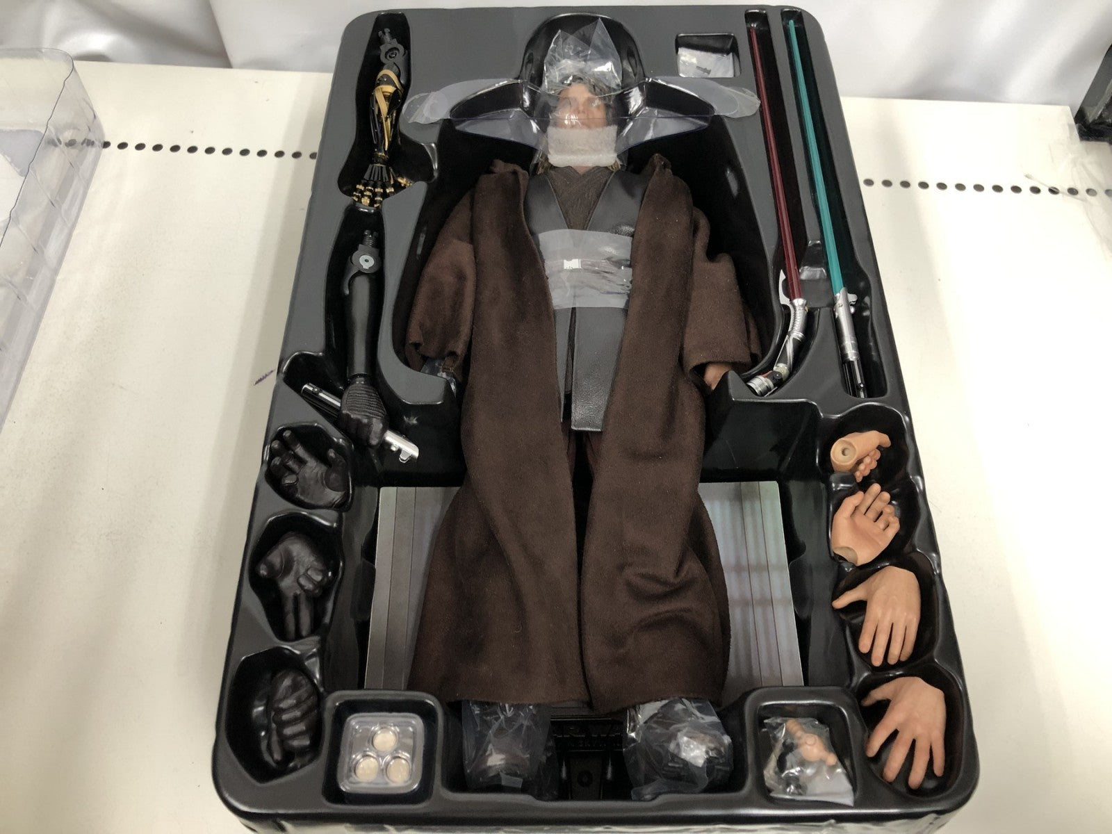 HOT TOYS アナキン・スカイウォーカー 1/6スケールフィギュア フィギュア/グッズ