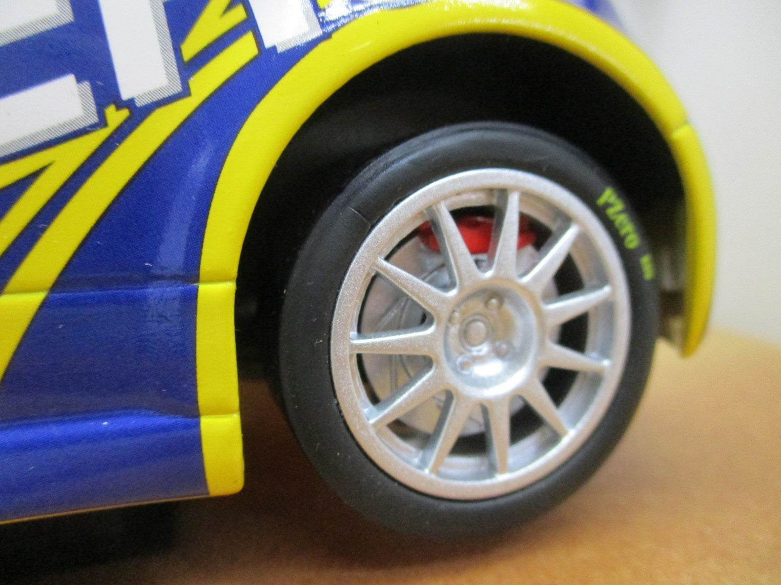 RICKO 1/18 FIAT PUNTO (2003) RALLY スケールカー