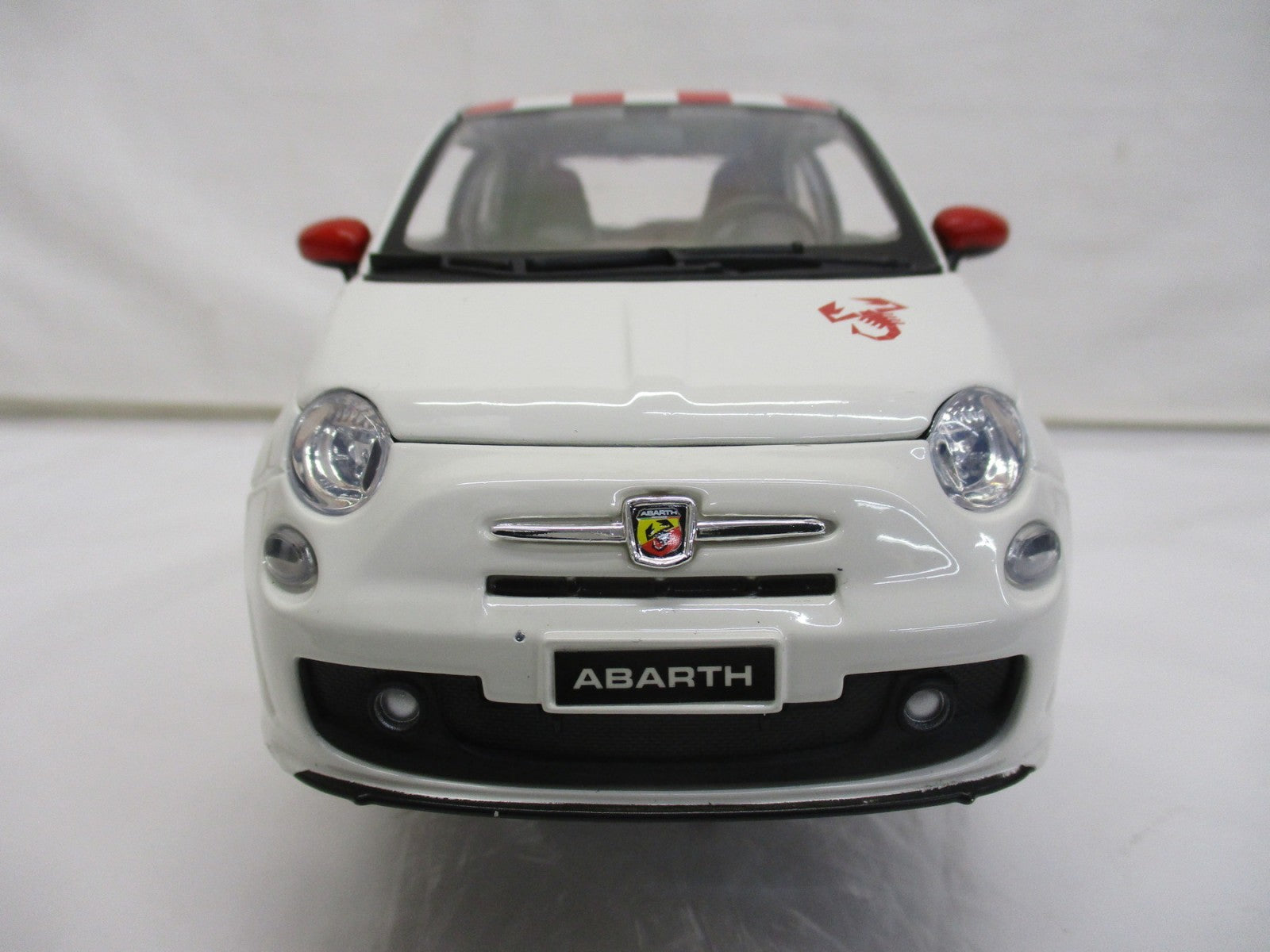 Bburago 1/18 ABARTH 500 2008 スケールカー