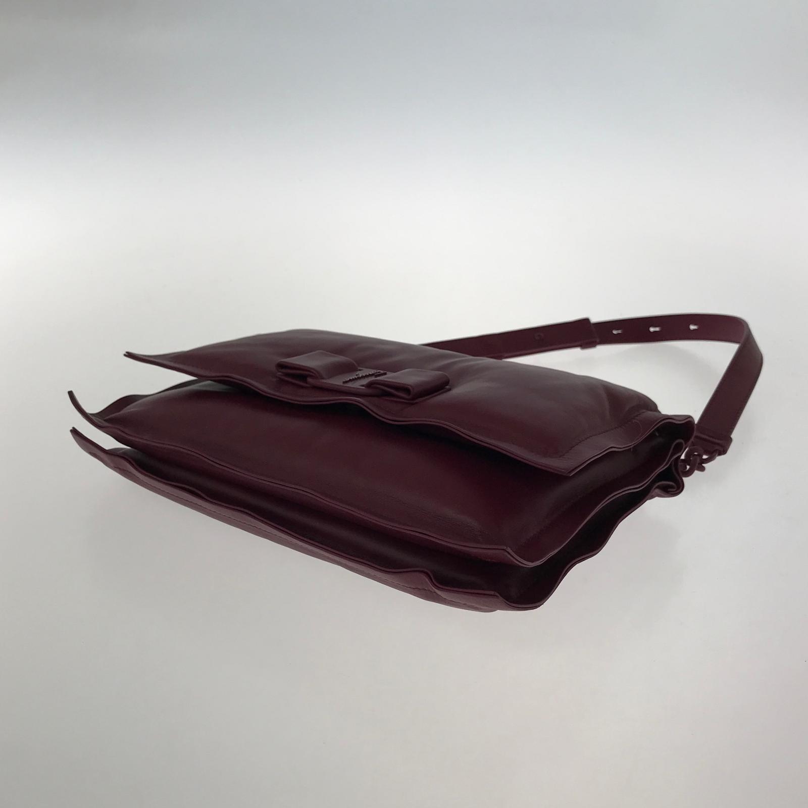 S.Ferragamo VIVA BOW ヴァラリボン チェーンショルダーバッグ ボルドー 211287
