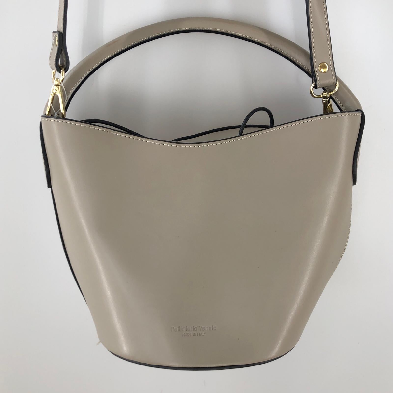 ショルダーバッグ PELLETTERIA VENETA レザー2WAYバケットバッグ ベージュ ベージュ