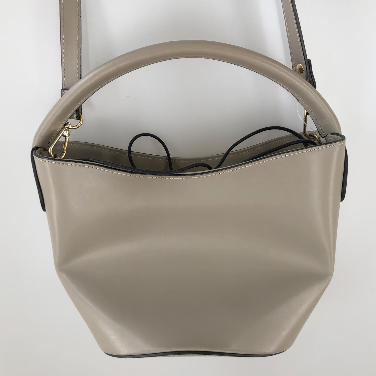 ショルダーバッグ PELLETTERIA VENETA レザー2WAYバケットバッグ ベージュ ベージュ