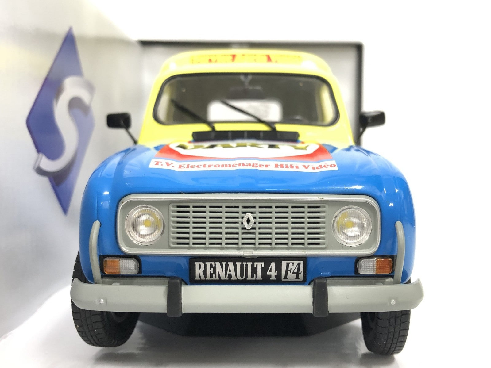 SOLIDO RENAULT - R4 F4 VAN DARTY 1988 スケールカー