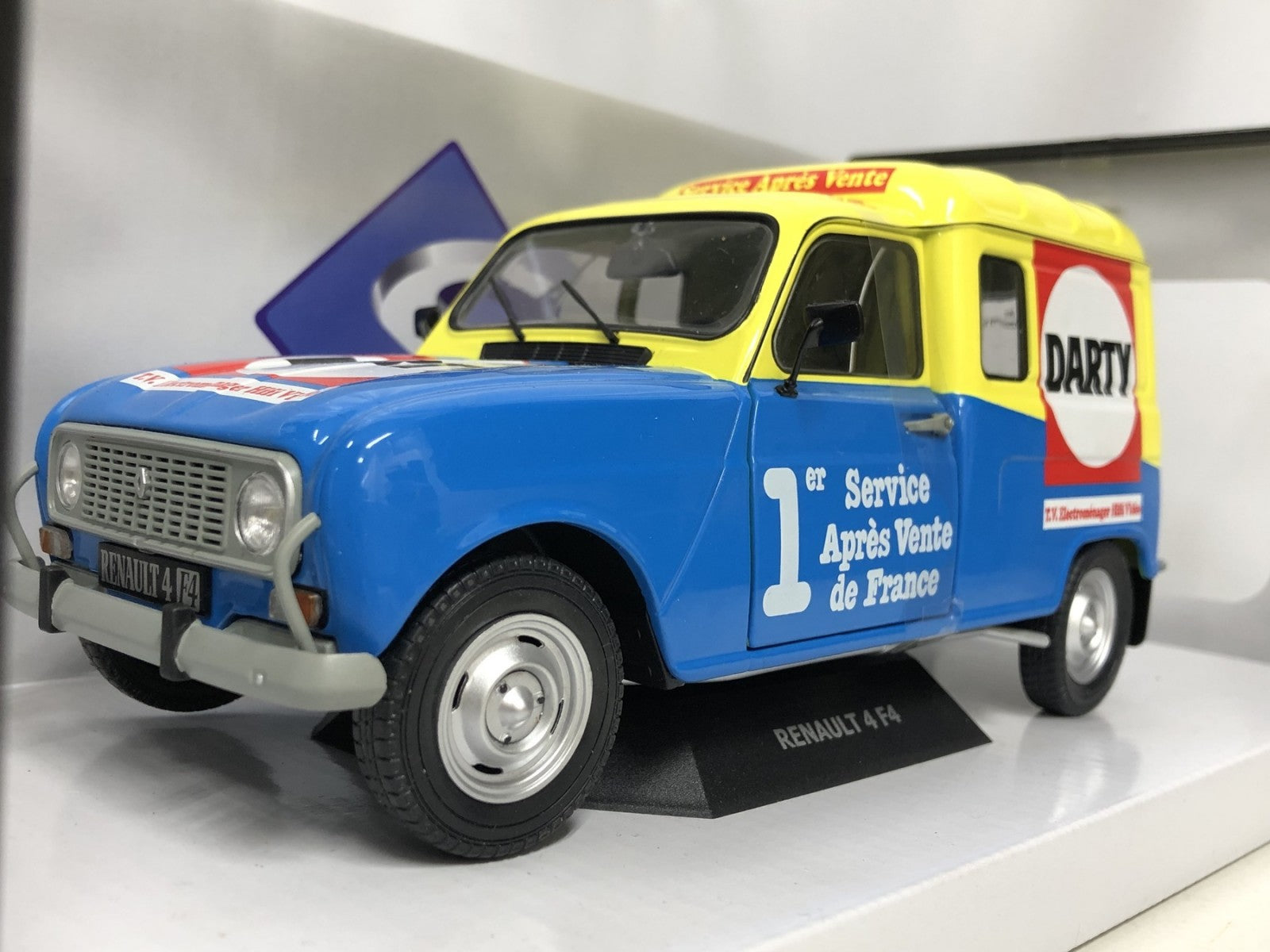 SOLIDO RENAULT - R4 F4 VAN DARTY 1988 スケールカー
