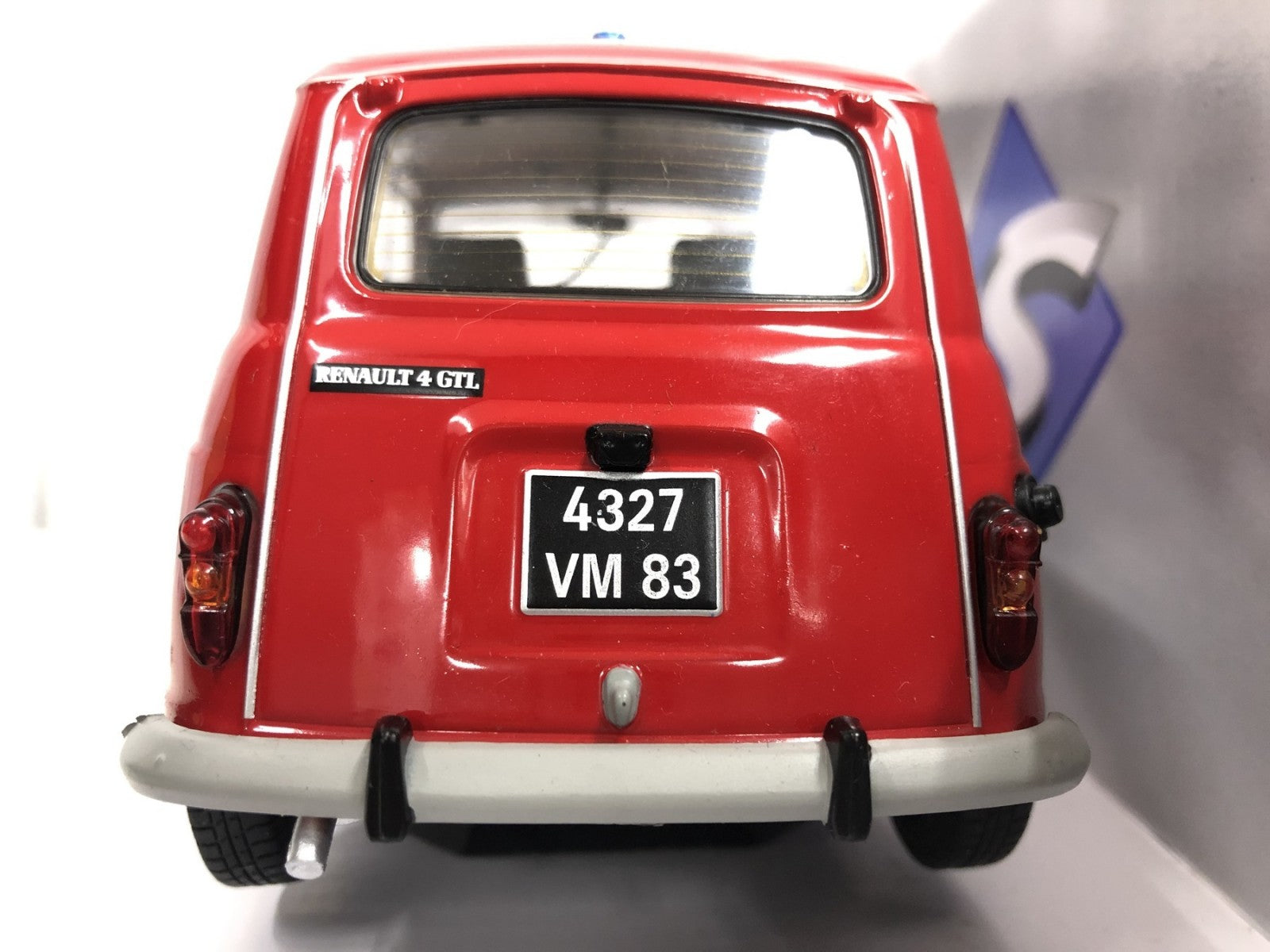1/18 ルノー キャトル 消防車 スケールカー