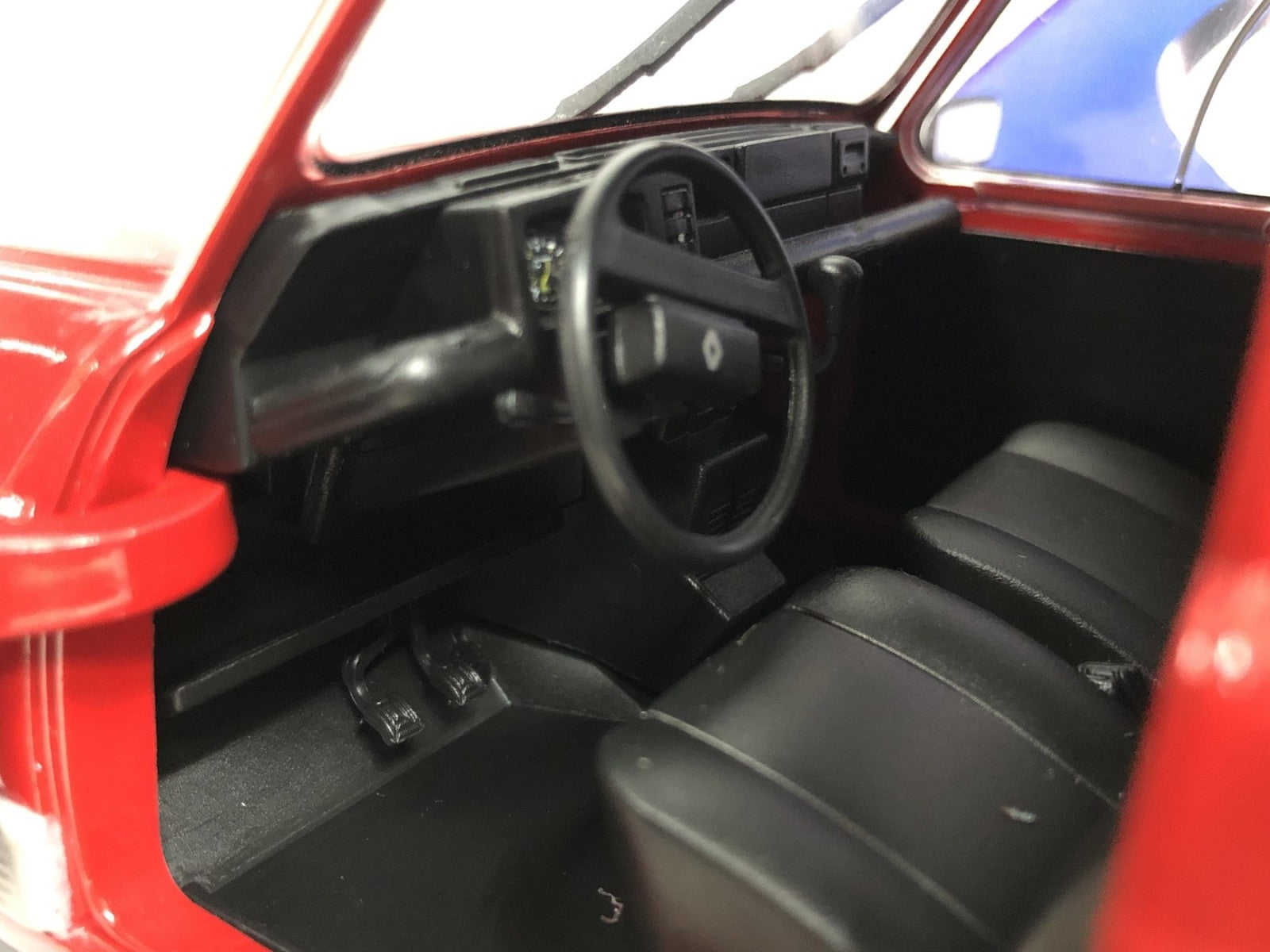 1/18 ルノー キャトル 消防車 スケールカー