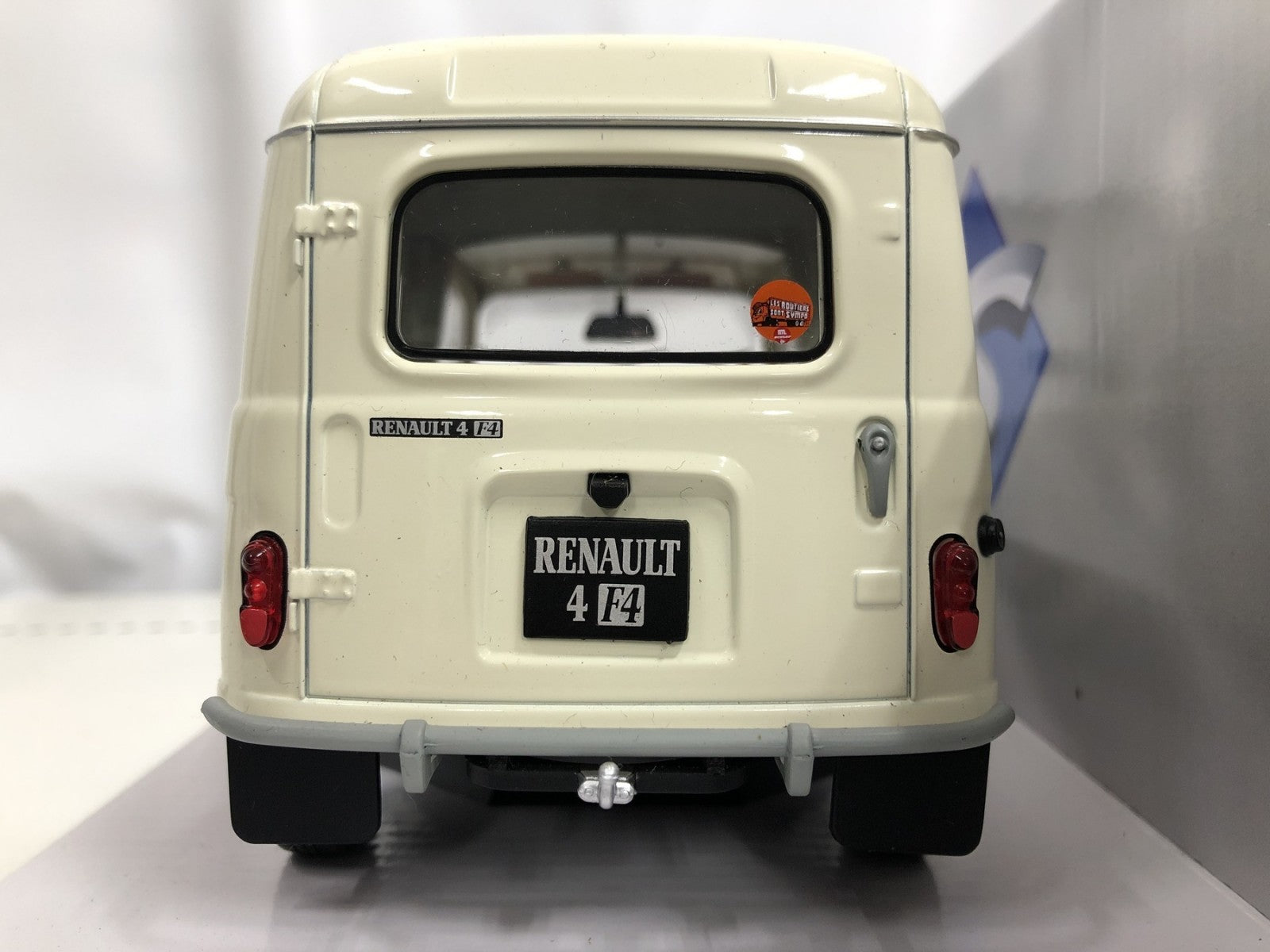 1/18 Renault 4L F4 スケールカー