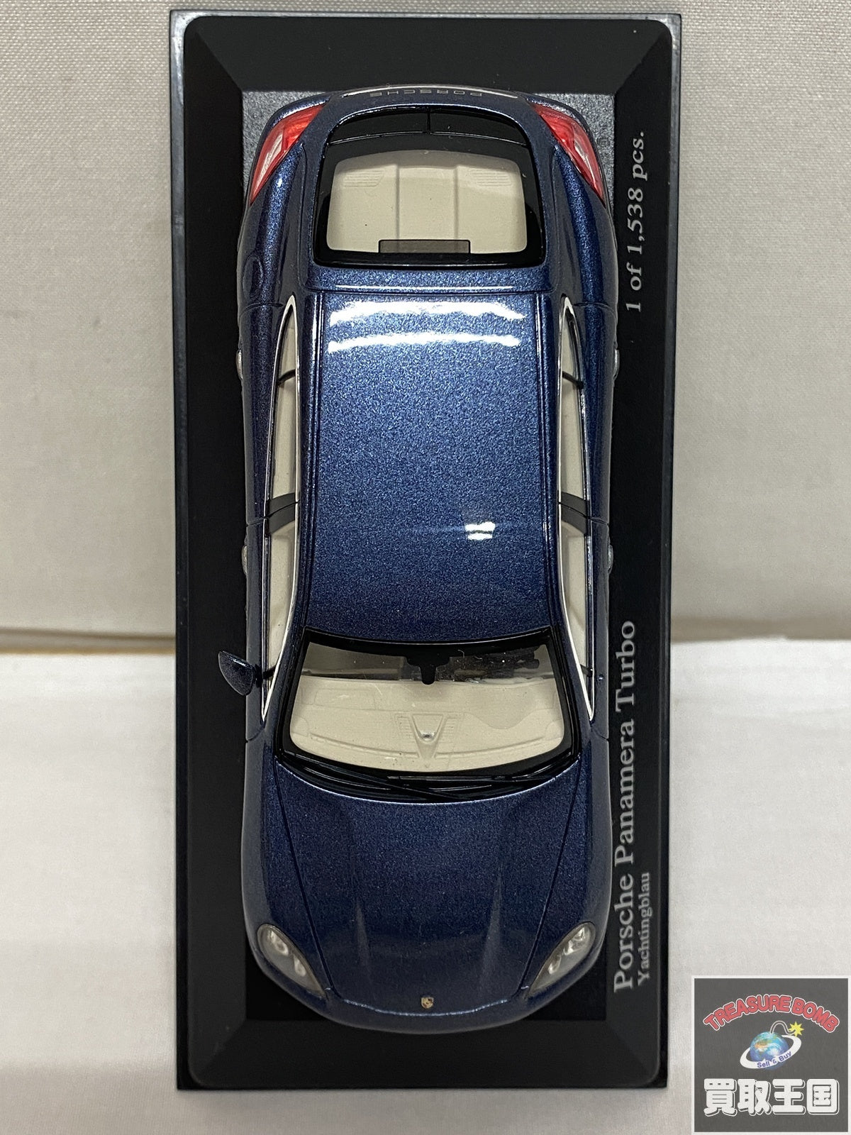 minichamps Porsche Panamera Turbo スケールカー