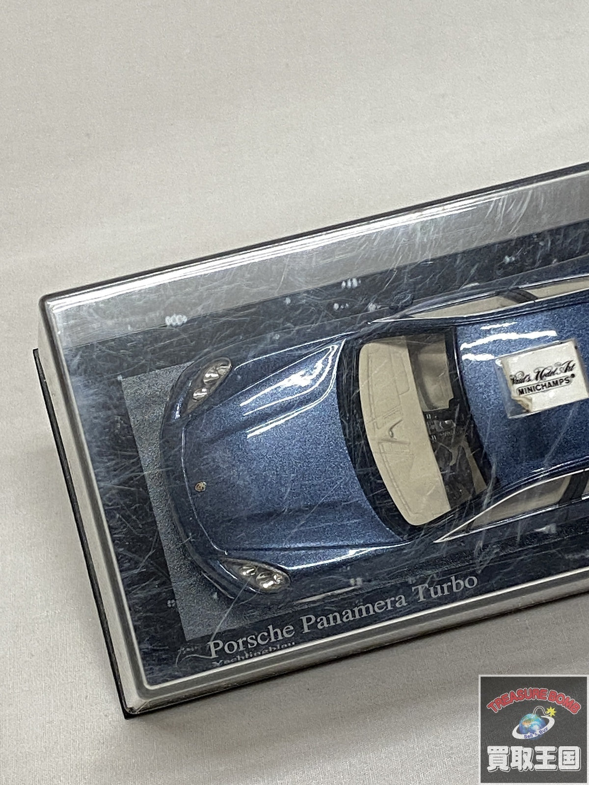minichamps Porsche Panamera Turbo スケールカー
