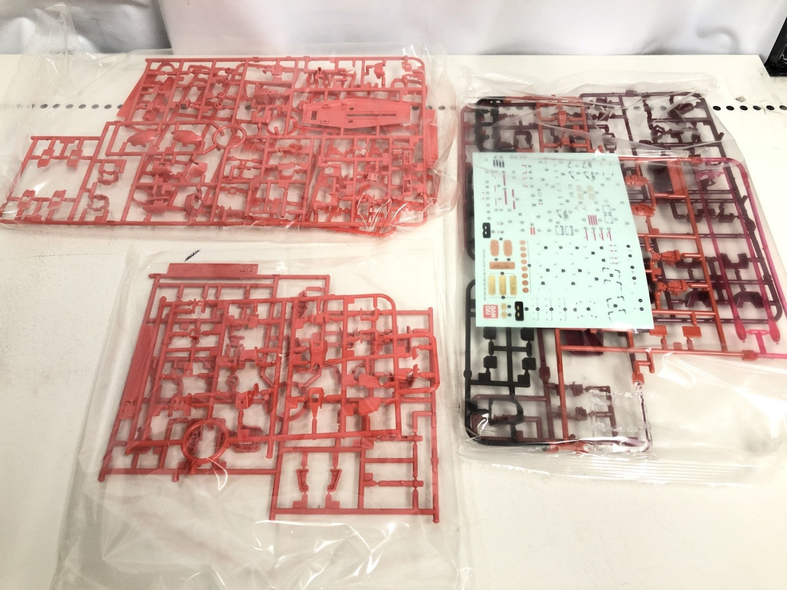 RG 1/144 キャスバル専用ガンダム フィギュア/グッズ