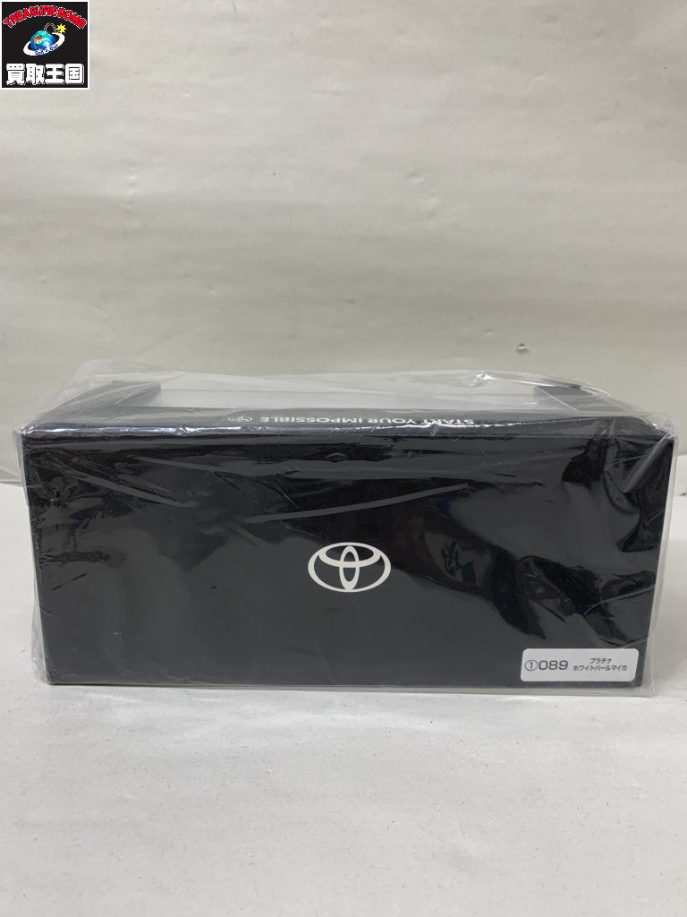新型 トヨタ アルファード 40系 1/30ミニカー プラチナホワイト カラーサンプル