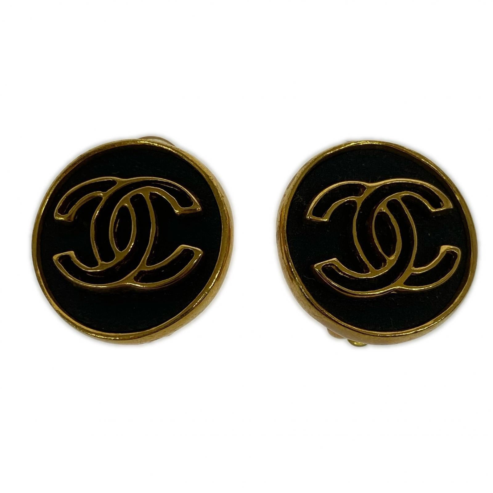 CHANEL イヤリング 黒 金縁