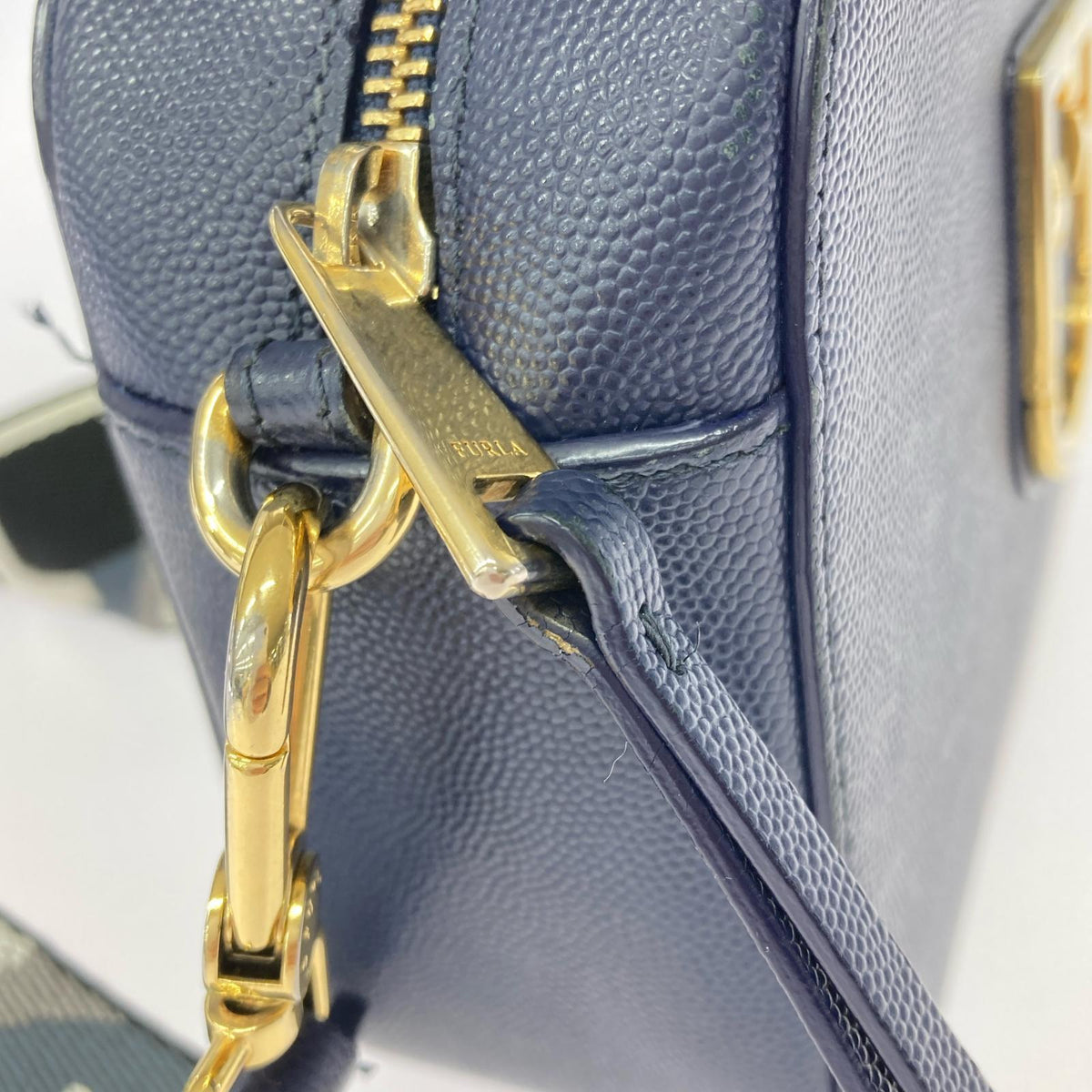 ショルダーバッグ BRAVA MINI CROSSBODY ネイビー