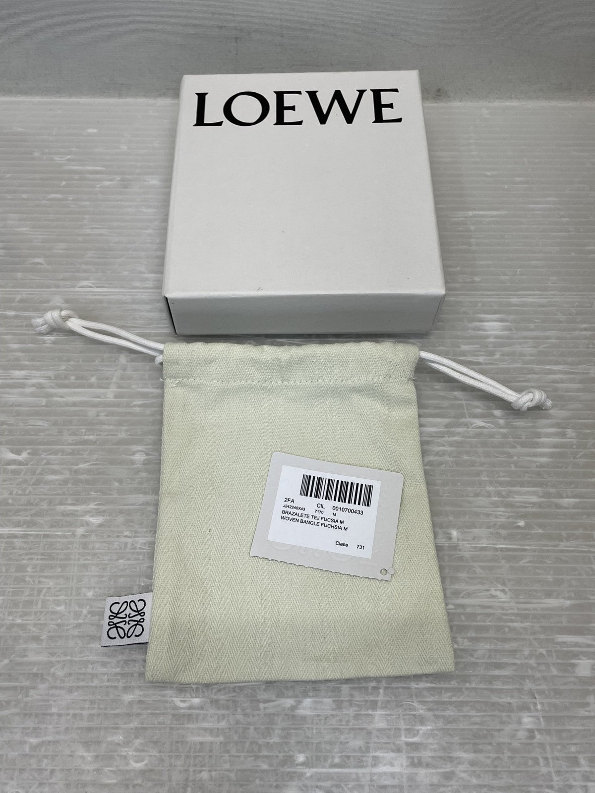 LOEWE 真鍮×クラシックカーフ カーフスキン ウーブンバングル