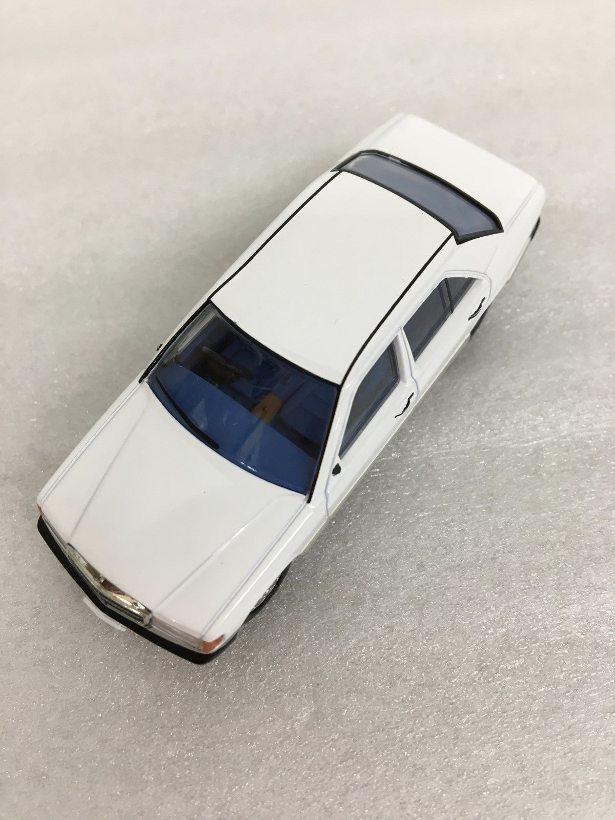 メルセデスベンツ 190E 2.3 LV-N79a トミカ