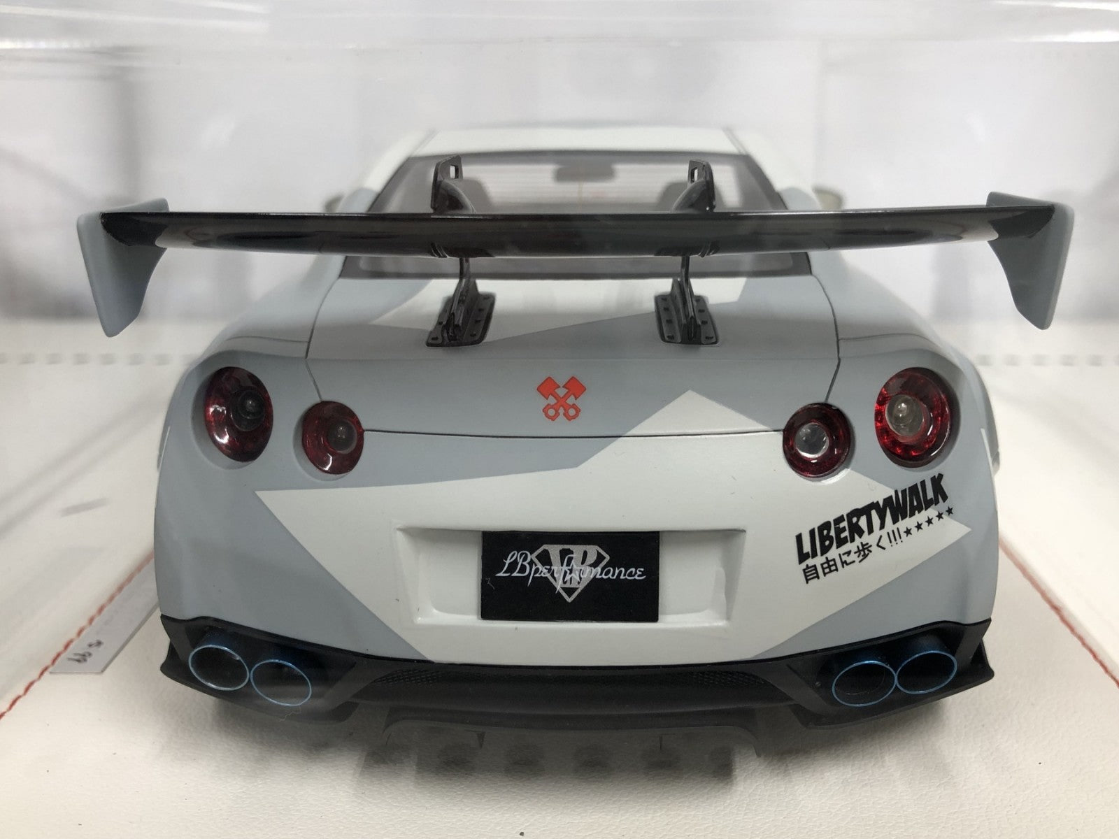 1/18 LB-WORKS R35 GT Wing J20 ※特別パッケージ仕様 スケールカー