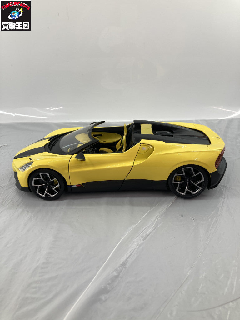 Bugatti Mistral Yellow 1/18 スケールカー